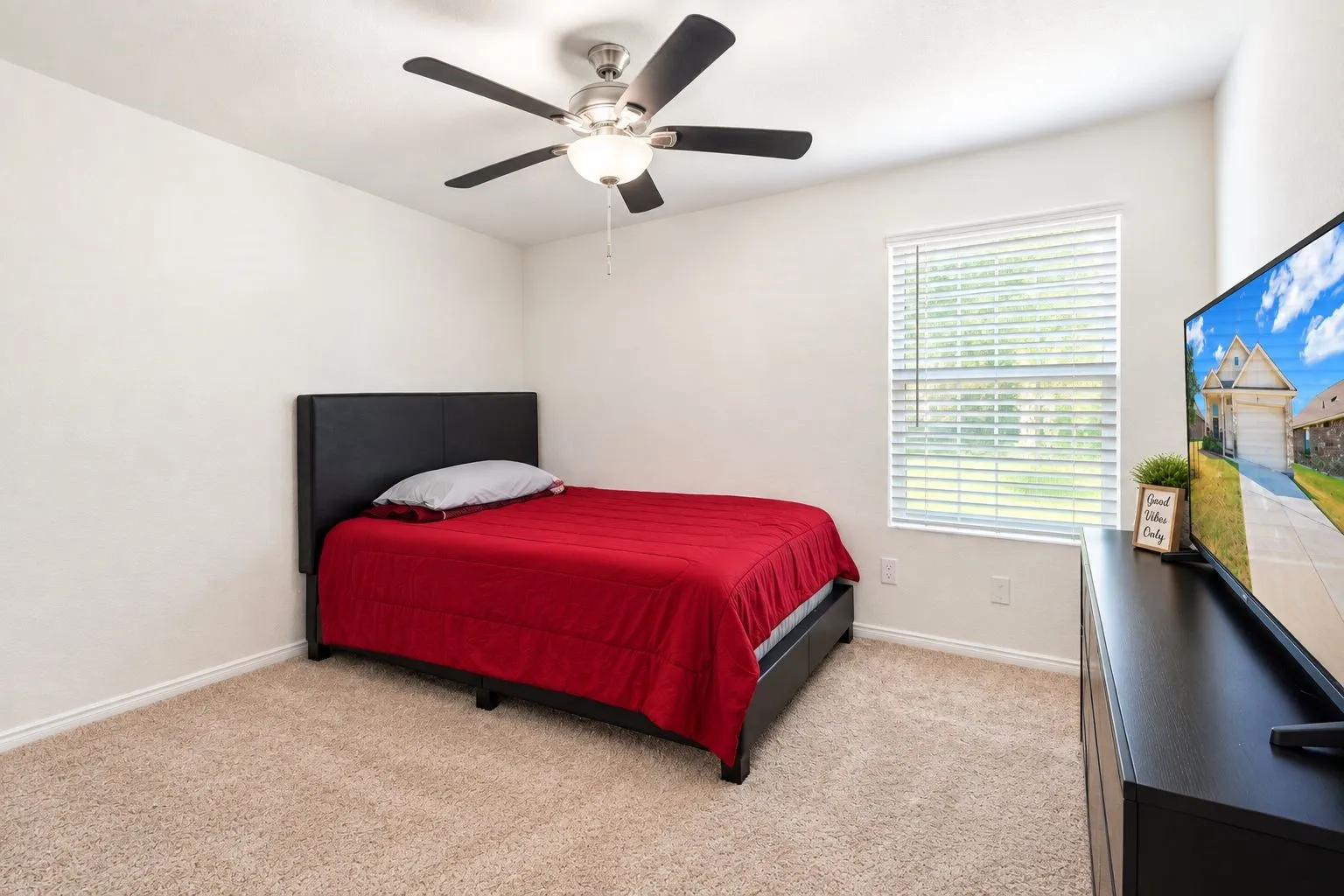 Single Family Residence For Rent in Dallas County , 1636 Bluff View Drive, Hutchins, Texas 75141, 4 Bedroom, 2 Bathroom, 2 Garage spaces, 1,712 Sqft, built in 2023, mls#21381702, Real Estate Agent in Hutchins, Homes For Rent in Dallas county, Homes For Rent in Hutchins, Realtor in Hutchins Texas, Real Estate Brokerage Independent Realty Texas, Luminita Cordes Realtor