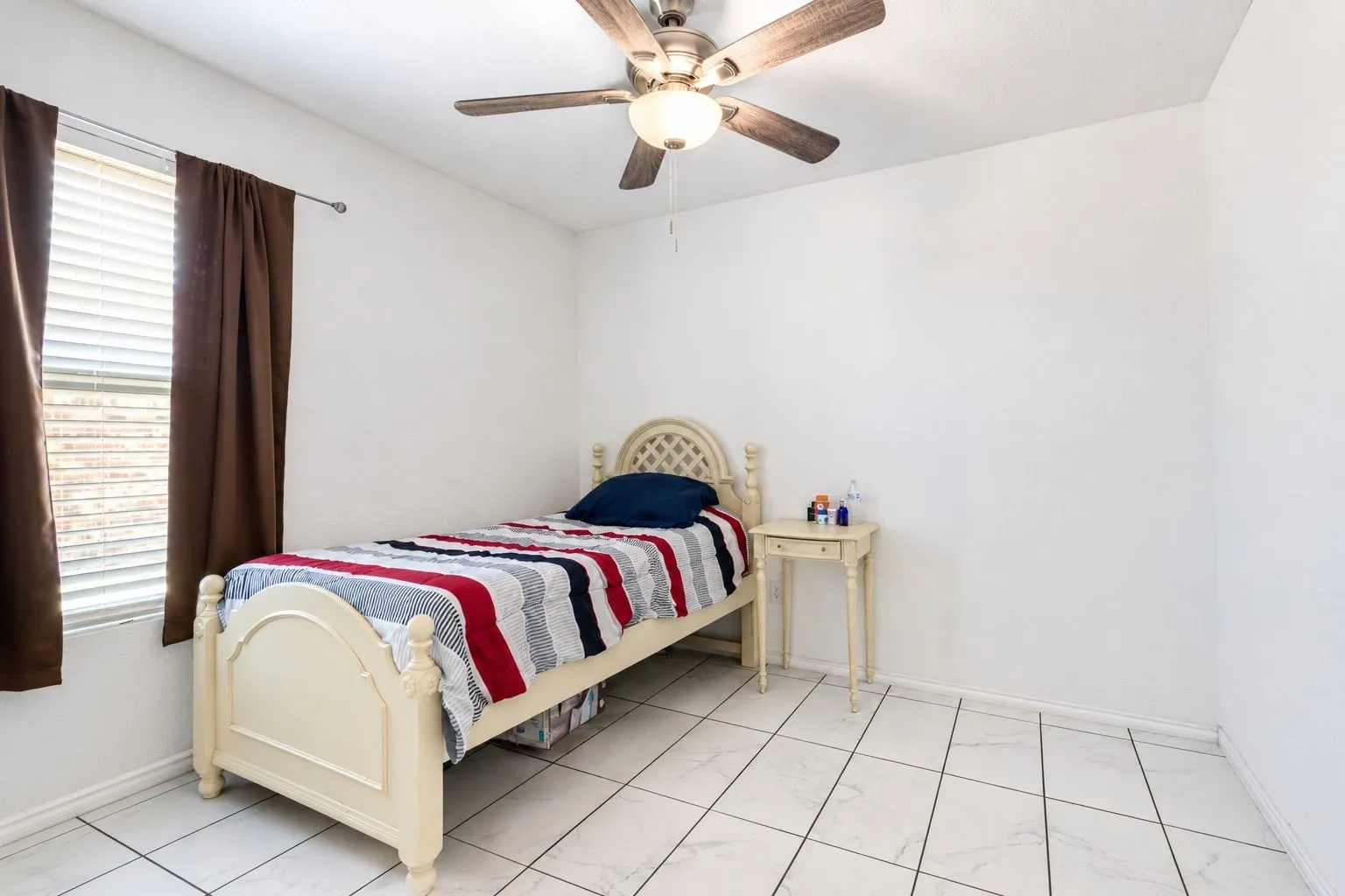 Single Family Residence For Rent in Dallas County , 1636 Bluff View Drive, Hutchins, Texas 75141, 4 Bedroom, 2 Bathroom, 2 Garage spaces, 1,712 Sqft, built in 2023, mls#21381702, Real Estate Agent in Hutchins, Homes For Rent in Dallas county, Homes For Rent in Hutchins, Realtor in Hutchins Texas, Real Estate Brokerage Independent Realty Texas, Luminita Cordes Realtor
