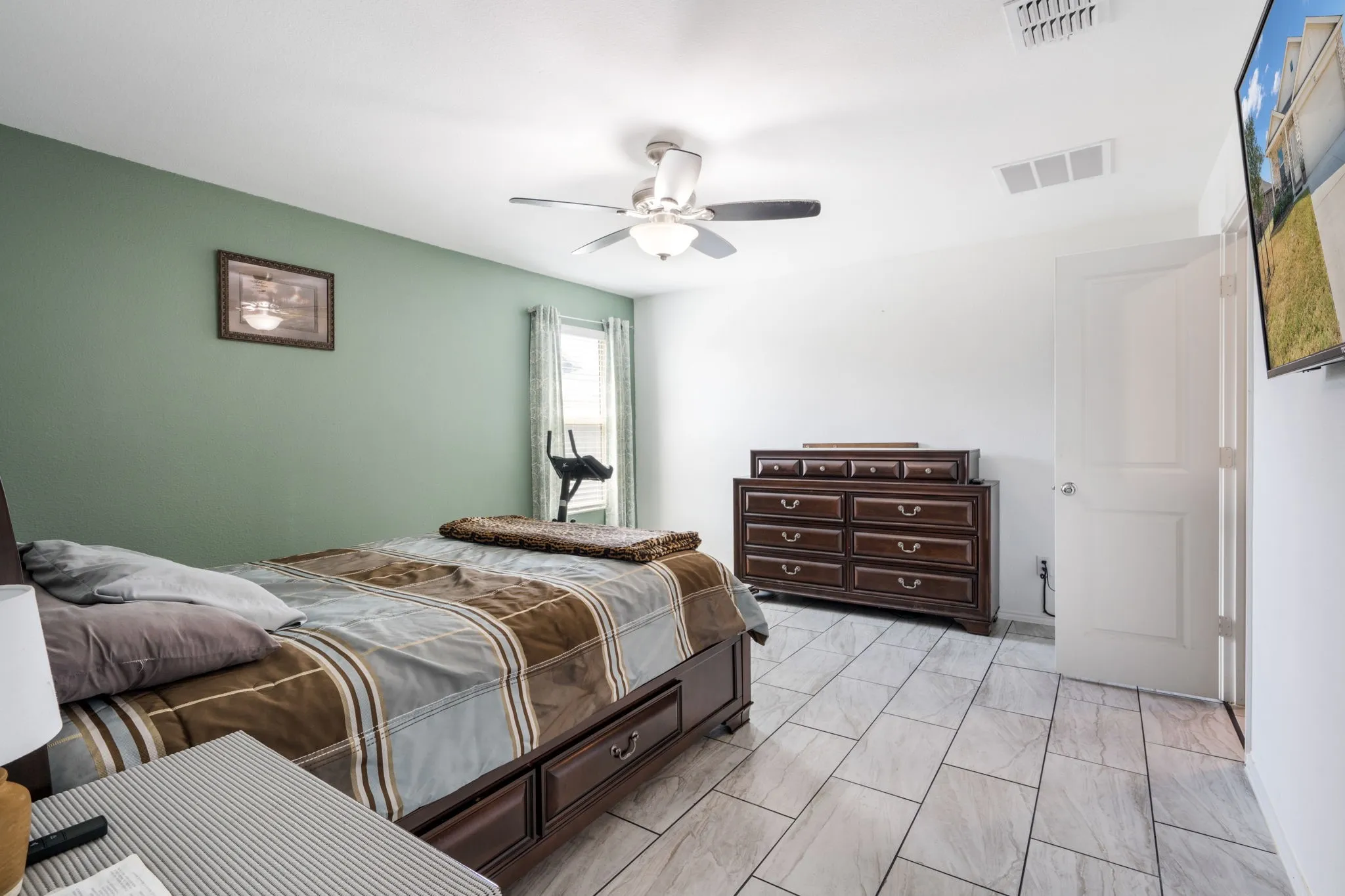 Single Family Residence For Rent in Dallas County , 1636 Bluff View Drive, Hutchins, Texas 75141, 4 Bedroom, 2 Bathroom, 2 Garage spaces, 1,712 Sqft, built in 2023, mls#21381702, Real Estate Agent in Hutchins, Homes For Rent in Dallas county, Homes For Rent in Hutchins, Realtor in Hutchins Texas, Real Estate Brokerage Independent Realty Texas, Luminita Cordes Realtor
