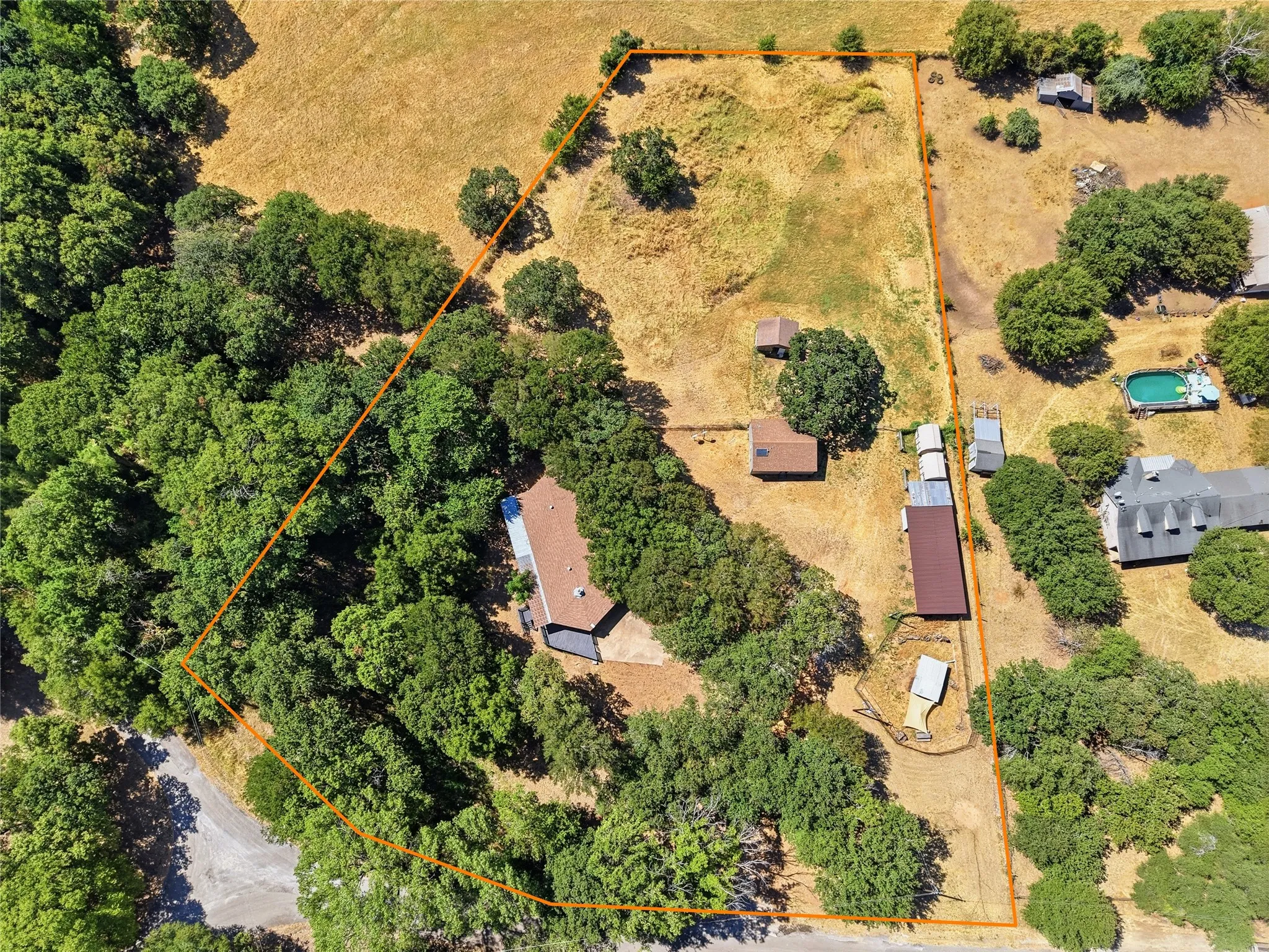 Single Family Residence For Sale in Parker County , 1001 Green Tree Drive, Weatherford, Texas 76087, 3 Bedroom, 2 Bathroom, Garage spaces, 2,311 Sqft, built in 1986, mls#21384270, Real Estate Agent in Weatherford, Homes For Sale in Parker county, Homes For Sale in Weatherford, Realtor in Weatherford Texas, Real Estate Brokerage Independent Realty Texas, Luminita Cordes Realtor