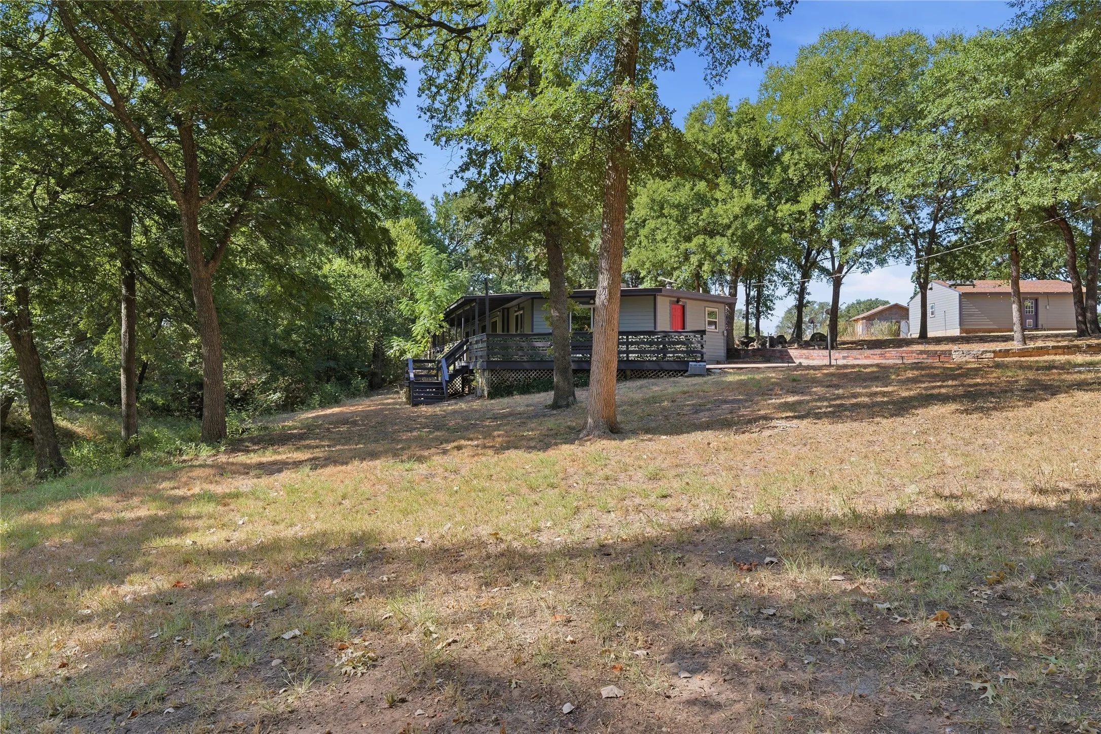 Single Family Residence For Sale in Parker County , 1001 Green Tree Drive, Weatherford, Texas 76087, 3 Bedroom, 2 Bathroom, Garage spaces, 2,311 Sqft, built in 1986, mls#21384270, Real Estate Agent in Weatherford, Homes For Sale in Parker county, Homes For Sale in Weatherford, Realtor in Weatherford Texas, Real Estate Brokerage Independent Realty Texas, Luminita Cordes Realtor