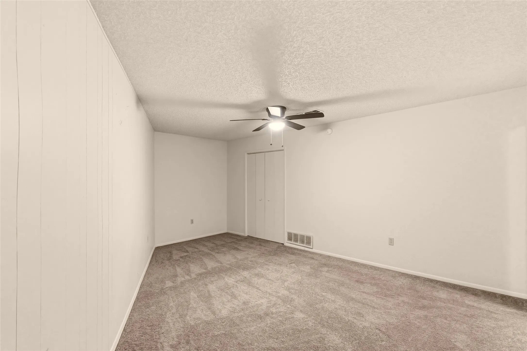 Single Family Residence For Sale in Parker County , 1001 Green Tree Drive, Weatherford, Texas 76087, 3 Bedroom, 2 Bathroom, Garage spaces, 2,311 Sqft, built in 1986, mls#21384270, Real Estate Agent in Weatherford, Homes For Sale in Parker county, Homes For Sale in Weatherford, Realtor in Weatherford Texas, Real Estate Brokerage Independent Realty Texas, Luminita Cordes Realtor