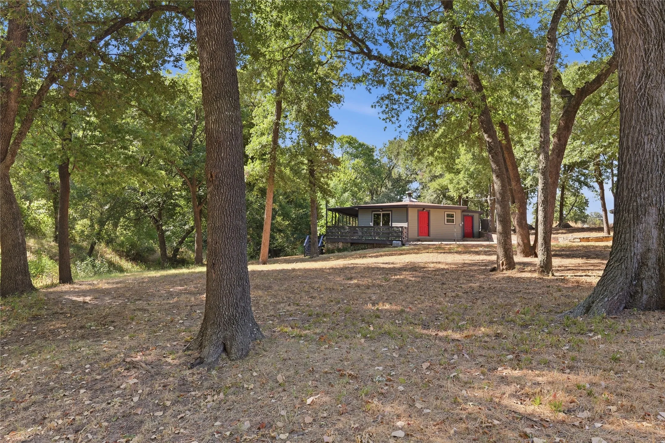 Single Family Residence For Sale in Parker County , 1001 Green Tree Drive, Weatherford, Texas 76087, 3 Bedroom, 2 Bathroom, Garage spaces, 2,311 Sqft, built in 1986, mls#21384270, Real Estate Agent in Weatherford, Homes For Sale in Parker county, Homes For Sale in Weatherford, Realtor in Weatherford Texas, Real Estate Brokerage Independent Realty Texas, Luminita Cordes Realtor