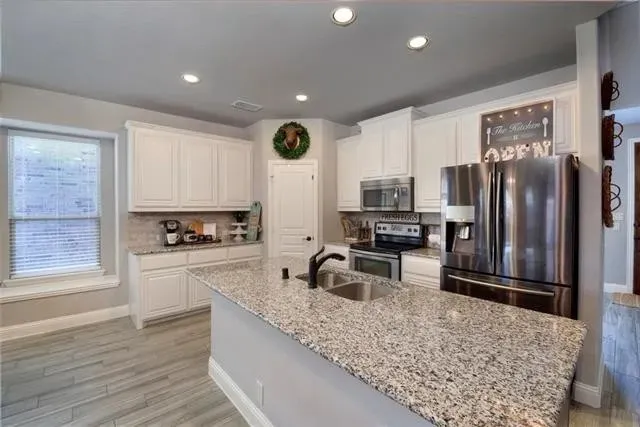 Single Family Residence For Rent in Collin County , 616 Crockett Drive, Lavon, Texas 75166, 4 Bedroom, 3 Bathroom, 2 Garage spaces, 3,143 Sqft, built in 2016, mls#21384416, Real Estate Agent in Lavon, Homes For Rent in Collin county, Homes For Rent in Lavon, Realtor in Lavon Texas, Real Estate Brokerage Independent Realty Texas, Luminita Cordes Realtor