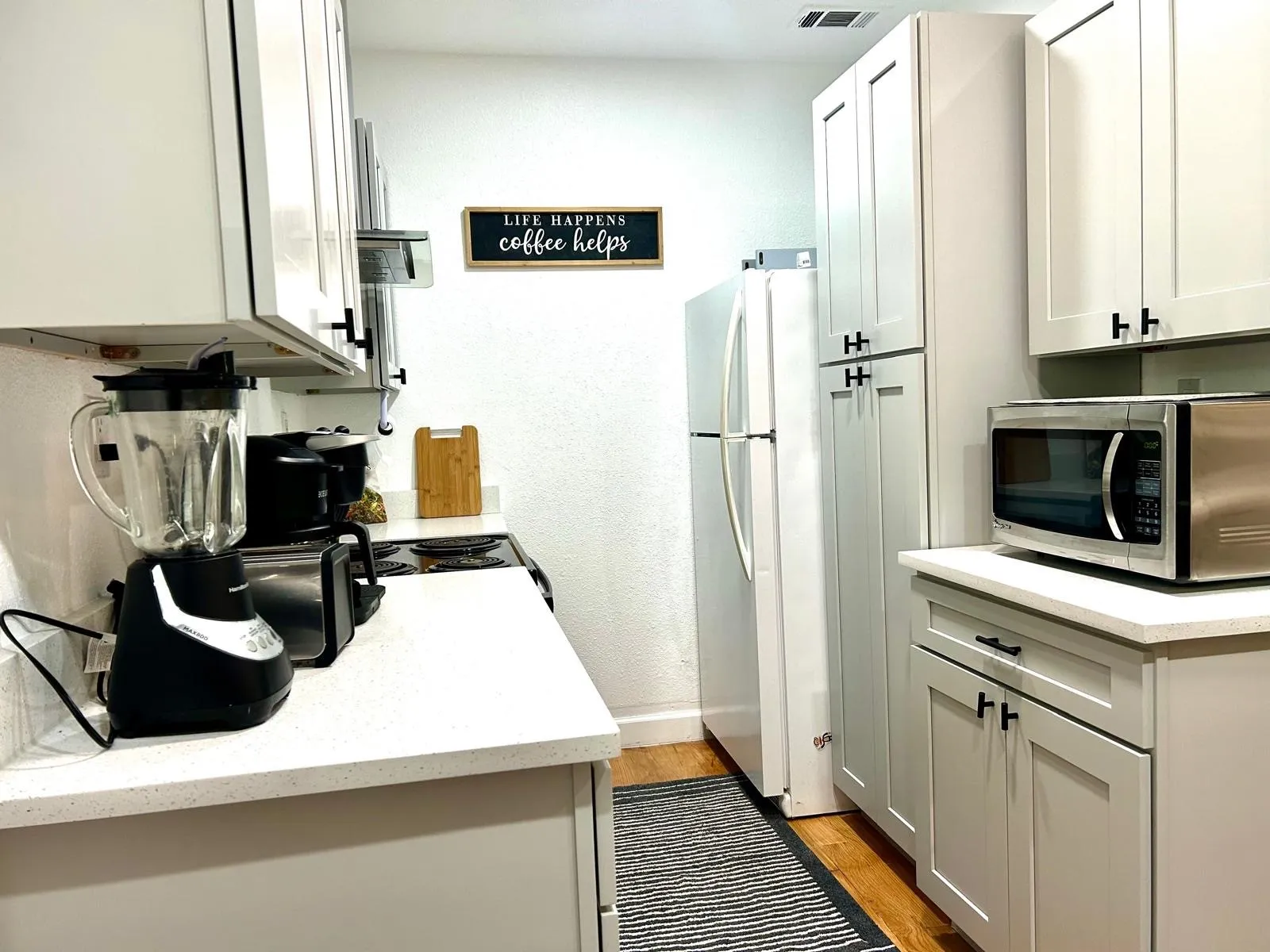 Apartment For Rent in Dallas County , 3927 Cole Avenue H, Dallas, Texas 75204, 2 Bedroom, 2 Bathroom, Garage spaces, 1,368 Sqft, built in 1930, mls#21384397, Real Estate Agent in Dallas, Homes For Rent in Dallas county, Homes For Rent in Dallas, Realtor in Dallas Texas, Real Estate Brokerage Independent Realty Texas, Luminita Cordes Realtor