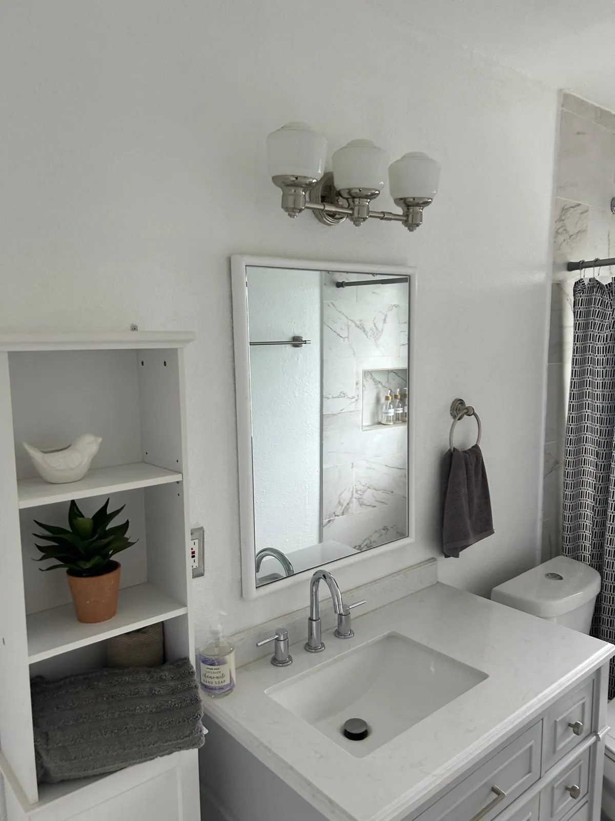 Apartment For Rent in Dallas County , 3927 Cole Avenue H, Dallas, Texas 75204, 2 Bedroom, 2 Bathroom, Garage spaces, 1,368 Sqft, built in 1930, mls#21384397, Real Estate Agent in Dallas, Homes For Rent in Dallas county, Homes For Rent in Dallas, Realtor in Dallas Texas, Real Estate Brokerage Independent Realty Texas, Luminita Cordes Realtor