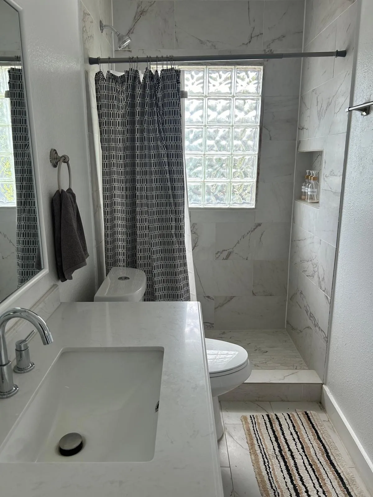 Apartment For Rent in Dallas County , 3927 Cole Avenue H, Dallas, Texas 75204, 2 Bedroom, 2 Bathroom, Garage spaces, 1,368 Sqft, built in 1930, mls#21384397, Real Estate Agent in Dallas, Homes For Rent in Dallas county, Homes For Rent in Dallas, Realtor in Dallas Texas, Real Estate Brokerage Independent Realty Texas, Luminita Cordes Realtor