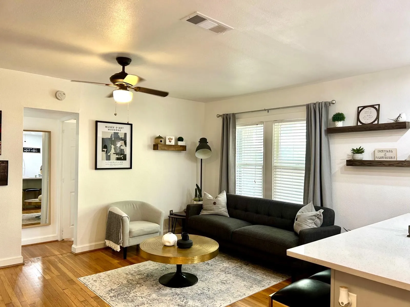 Apartment For Rent in Dallas County , 3927 Cole Avenue H, Dallas, Texas 75204, 2 Bedroom, 2 Bathroom, Garage spaces, 1,368 Sqft, built in 1930, mls#21384397, Real Estate Agent in Dallas, Homes For Rent in Dallas county, Homes For Rent in Dallas, Realtor in Dallas Texas, Real Estate Brokerage Independent Realty Texas, Luminita Cordes Realtor
