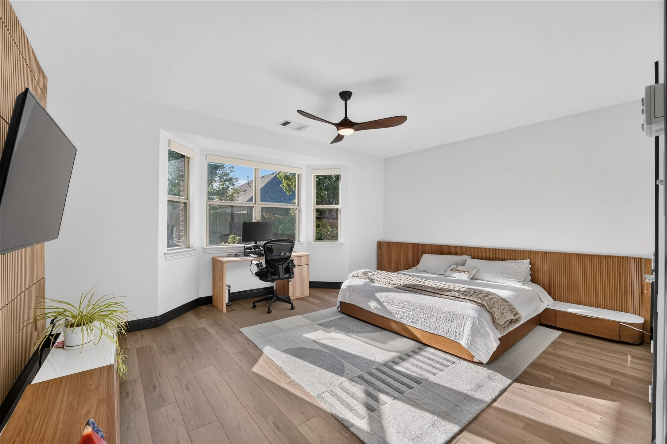 Single Family Residence For Sale in Denton County , 4000 Fordham Street, Frisco, Texas 75036, 4 Bedroom, 4 Bathroom, 2 Garage spaces, 2,727 Sqft, built in 2014, mls#21381963, Real Estate Agent in Frisco, Homes For Sale in Denton county, Homes For Sale in Frisco, Realtor in Frisco Texas, Real Estate Brokerage Independent Realty Texas, Luminita Cordes Realtor