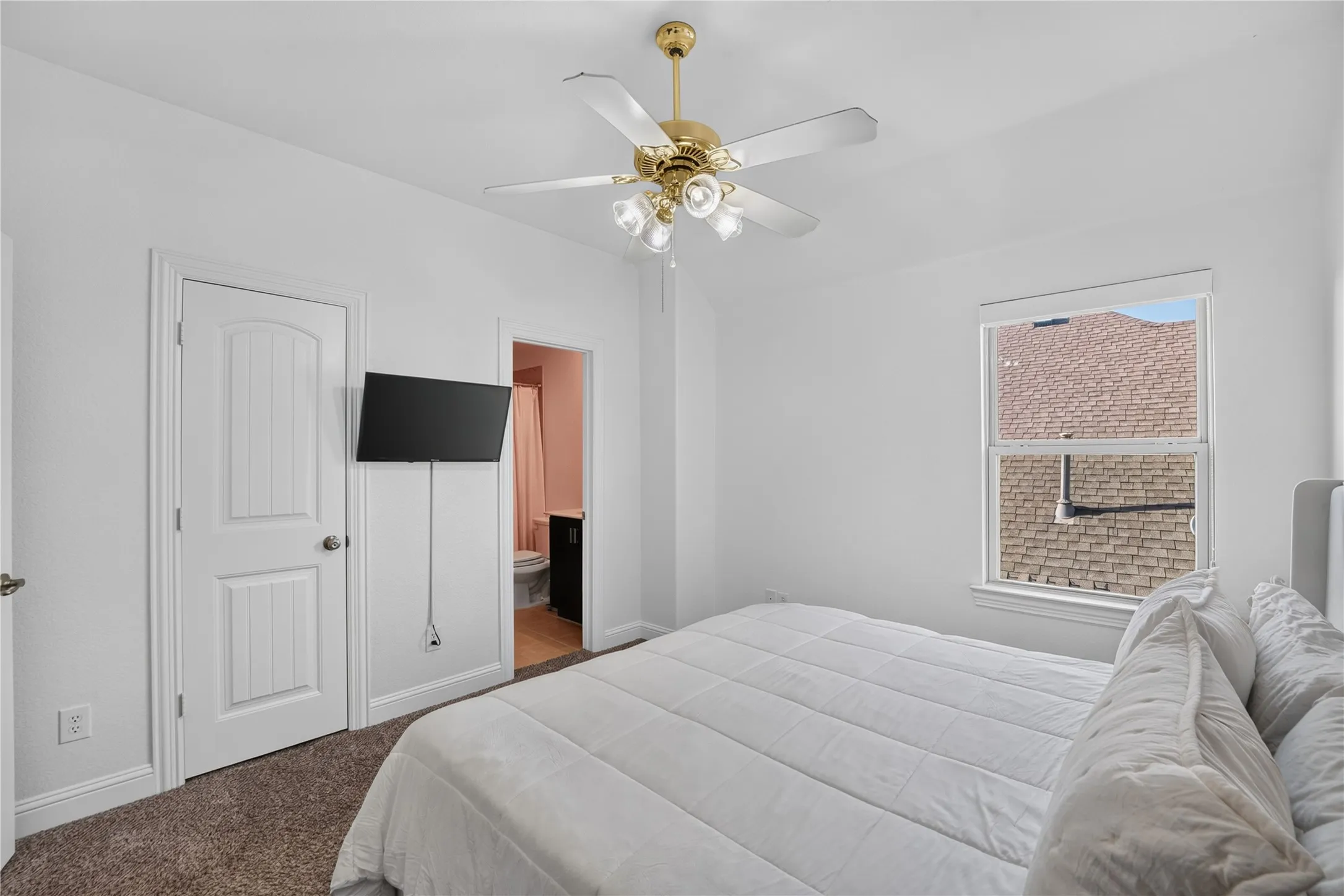 Single Family Residence For Sale in Denton County , 4000 Fordham Street, Frisco, Texas 75036, 4 Bedroom, 4 Bathroom, 2 Garage spaces, 2,727 Sqft, built in 2014, mls#21381963, Real Estate Agent in Frisco, Homes For Sale in Denton county, Homes For Sale in Frisco, Realtor in Frisco Texas, Real Estate Brokerage Independent Realty Texas, Luminita Cordes Realtor
