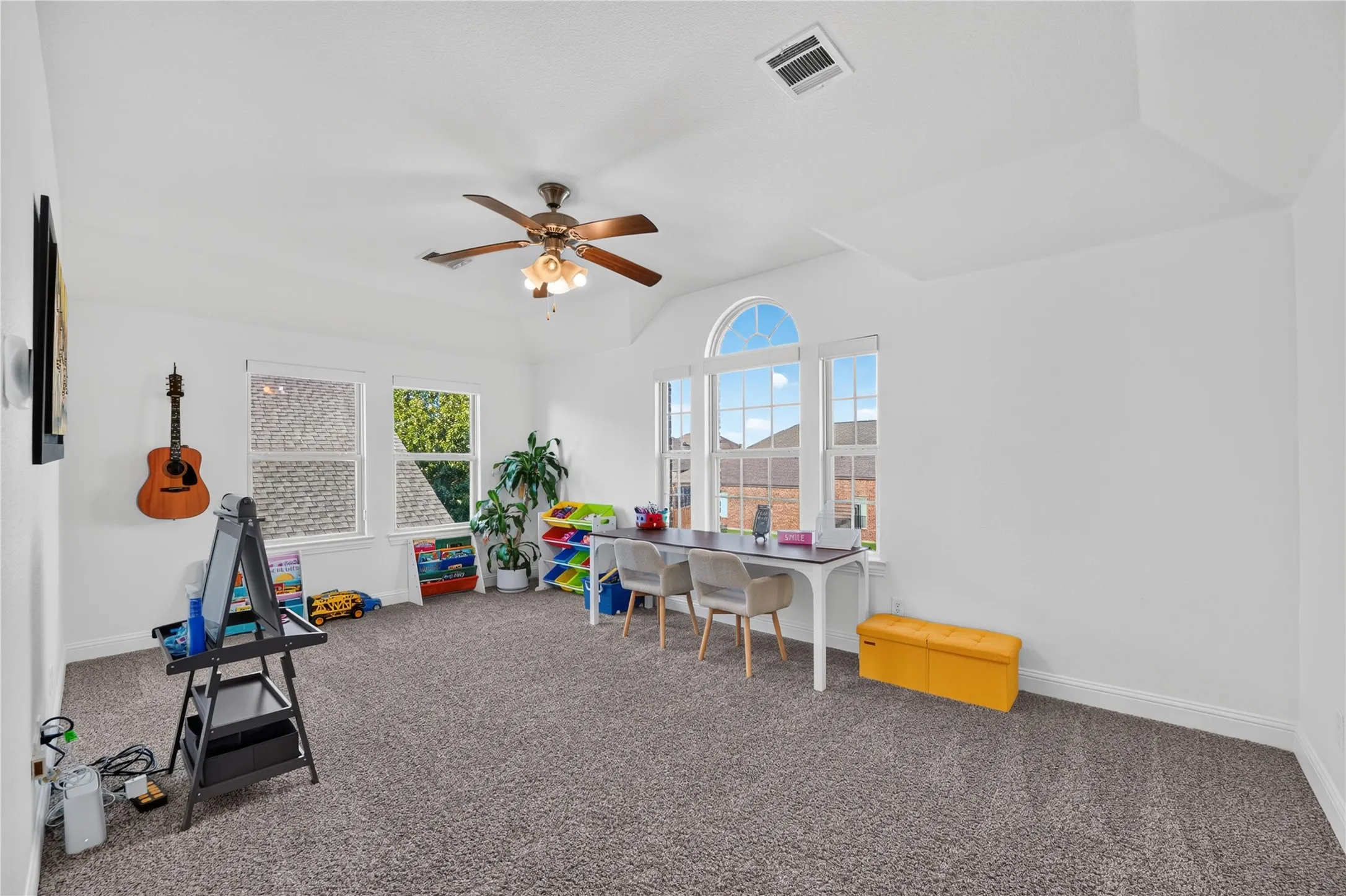 Single Family Residence For Sale in Denton County , 4000 Fordham Street, Frisco, Texas 75036, 4 Bedroom, 4 Bathroom, 2 Garage spaces, 2,727 Sqft, built in 2014, mls#21381963, Real Estate Agent in Frisco, Homes For Sale in Denton county, Homes For Sale in Frisco, Realtor in Frisco Texas, Real Estate Brokerage Independent Realty Texas, Luminita Cordes Realtor