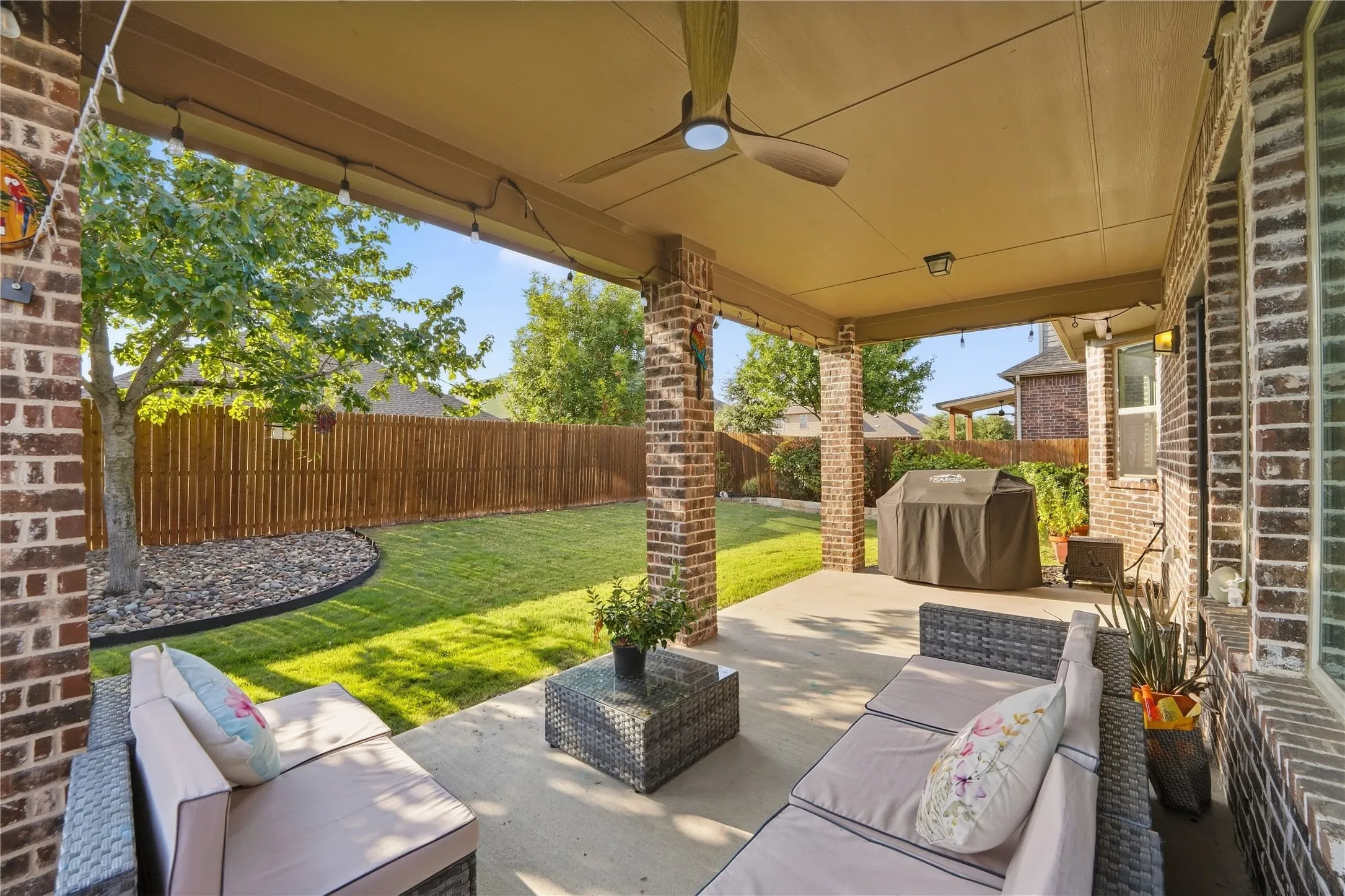 Single Family Residence For Sale in Denton County , 4000 Fordham Street, Frisco, Texas 75036, 4 Bedroom, 4 Bathroom, 2 Garage spaces, 2,727 Sqft, built in 2014, mls#21381963, Real Estate Agent in Frisco, Homes For Sale in Denton county, Homes For Sale in Frisco, Realtor in Frisco Texas, Real Estate Brokerage Independent Realty Texas, Luminita Cordes Realtor
