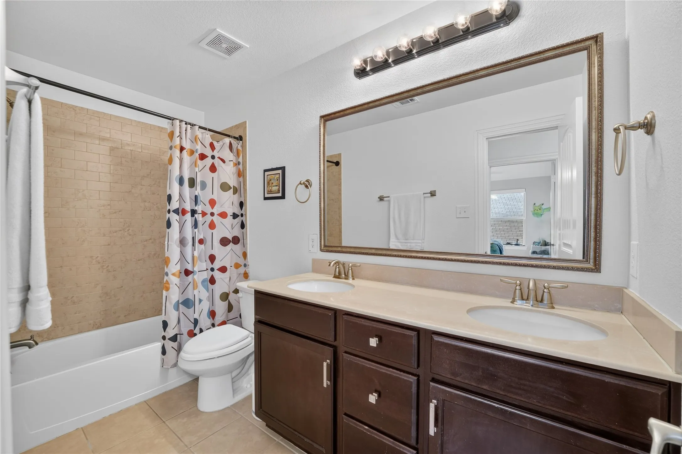 Single Family Residence For Sale in Denton County , 4000 Fordham Street, Frisco, Texas 75036, 4 Bedroom, 4 Bathroom, 2 Garage spaces, 2,727 Sqft, built in 2014, mls#21381963, Real Estate Agent in Frisco, Homes For Sale in Denton county, Homes For Sale in Frisco, Realtor in Frisco Texas, Real Estate Brokerage Independent Realty Texas, Luminita Cordes Realtor