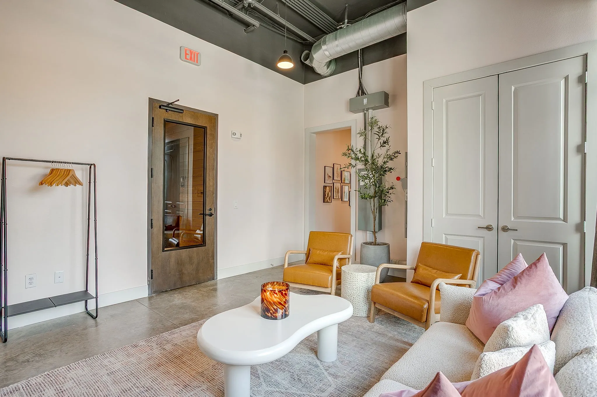 Business For Rent in Tarrant County , 101 Nursery Lane 116, Fort Worth, Texas 76114, 0, 0, Garage spaces, 21,278 Sqft, built in 2019, mls#21362144, Real Estate Agent in Fort Worth, Homes For Rent in Tarrant county, Homes For Rent in Fort Worth, Realtor in Fort Worth Texas, Real Estate Brokerage Independent Realty Texas, Luminita Cordes Realtor