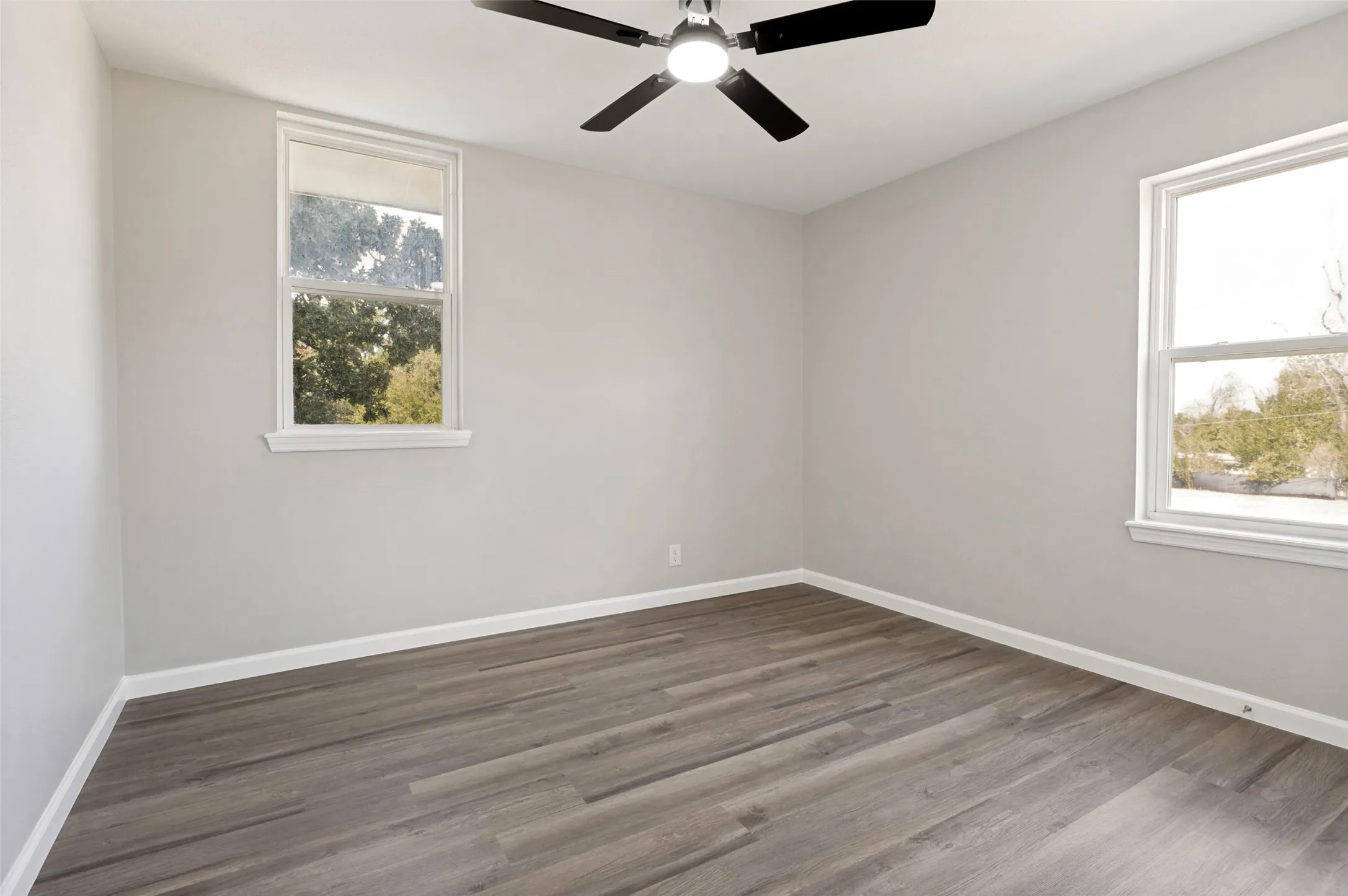 Single Family Residence For Sale in Parker County , 289 Sunset Drive, Springtown, Texas 76082, 3 Bedroom, 2 Bathroom, 2 Garage spaces, 1,610 Sqft, built in 1951, mls#21378976, Real Estate Agent in Springtown, Homes For Sale in Parker county, Homes For Sale in Springtown, Realtor in Springtown Texas, Real Estate Brokerage Independent Realty Texas, Luminita Cordes Realtor