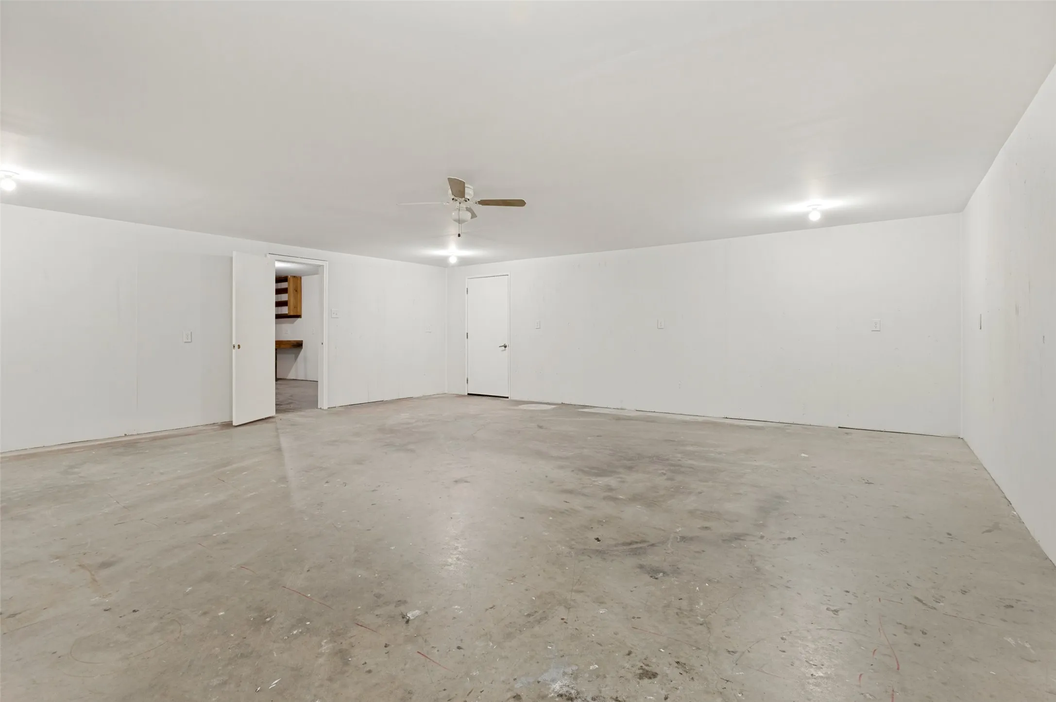 Single Family Residence For Sale in Parker County , 289 Sunset Drive, Springtown, Texas 76082, 3 Bedroom, 2 Bathroom, 2 Garage spaces, 1,610 Sqft, built in 1951, mls#21378976, Real Estate Agent in Springtown, Homes For Sale in Parker county, Homes For Sale in Springtown, Realtor in Springtown Texas, Real Estate Brokerage Independent Realty Texas, Luminita Cordes Realtor