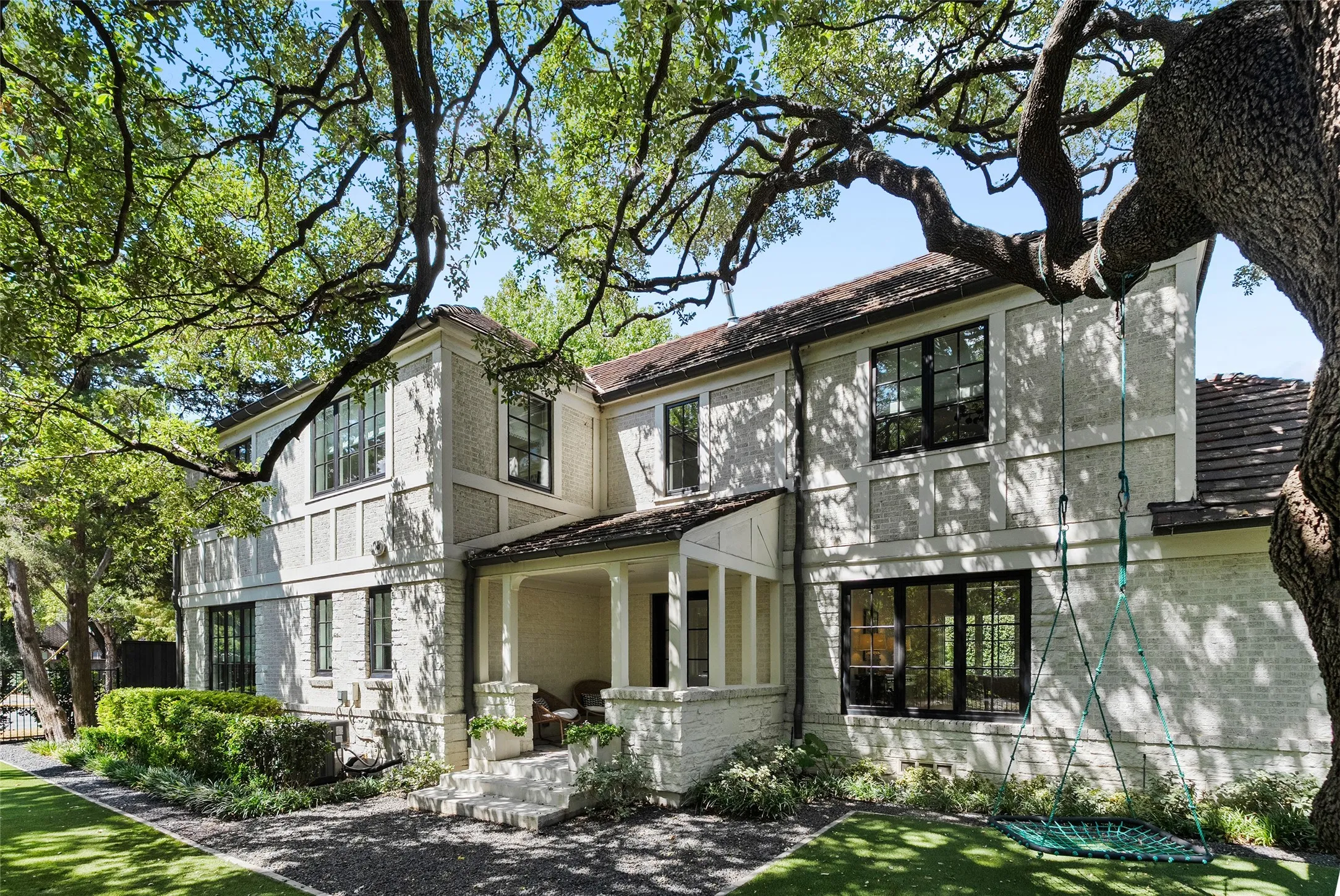 Single Family Residence For Sale in Dallas County , 5300 Waneta Drive, Dallas, Texas 75209, 4 Bedroom, 4 Bathroom, 2 Garage spaces, 4,322 Sqft, built in 1941, mls#21383018, Real Estate Agent in Dallas, Homes For Sale in Dallas county, Homes For Sale in Dallas, Realtor in Dallas Texas, Real Estate Brokerage Independent Realty Texas, Luminita Cordes Realtor