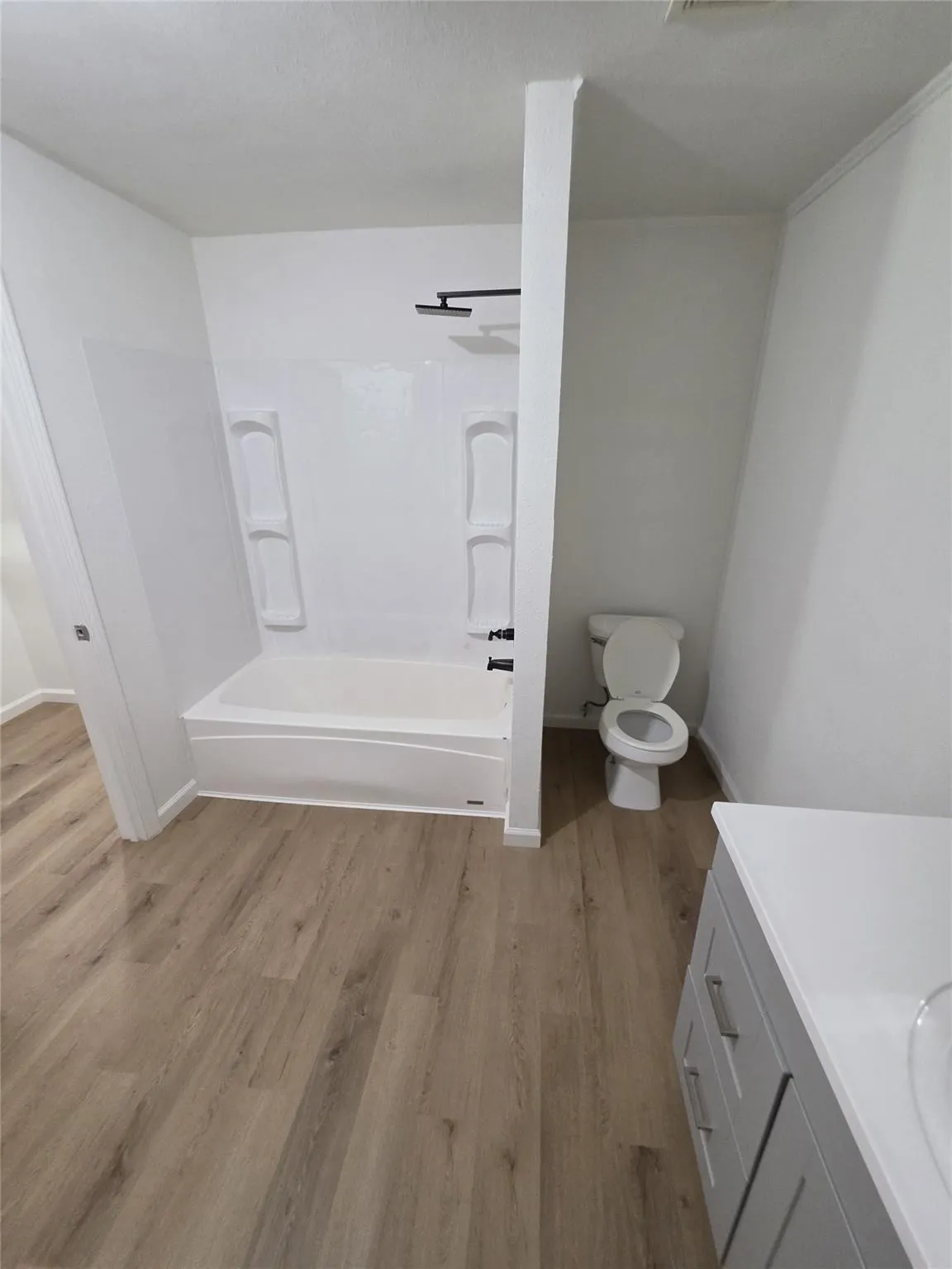 Single Family Residence For Rent in Franklin (TX) County , 208 Miller Street, Mount Vernon, Texas 75457, 3 Bedroom, 2 Bathroom, Garage spaces, 1,920 Sqft, built in 1960, mls#21383850, Real Estate Agent in Mount Vernon, Homes For Rent in Franklin (TX) county, Homes For Rent in Mount Vernon, Realtor in Mount Vernon Texas, Real Estate Brokerage Independent Realty Texas, Luminita Cordes Realtor