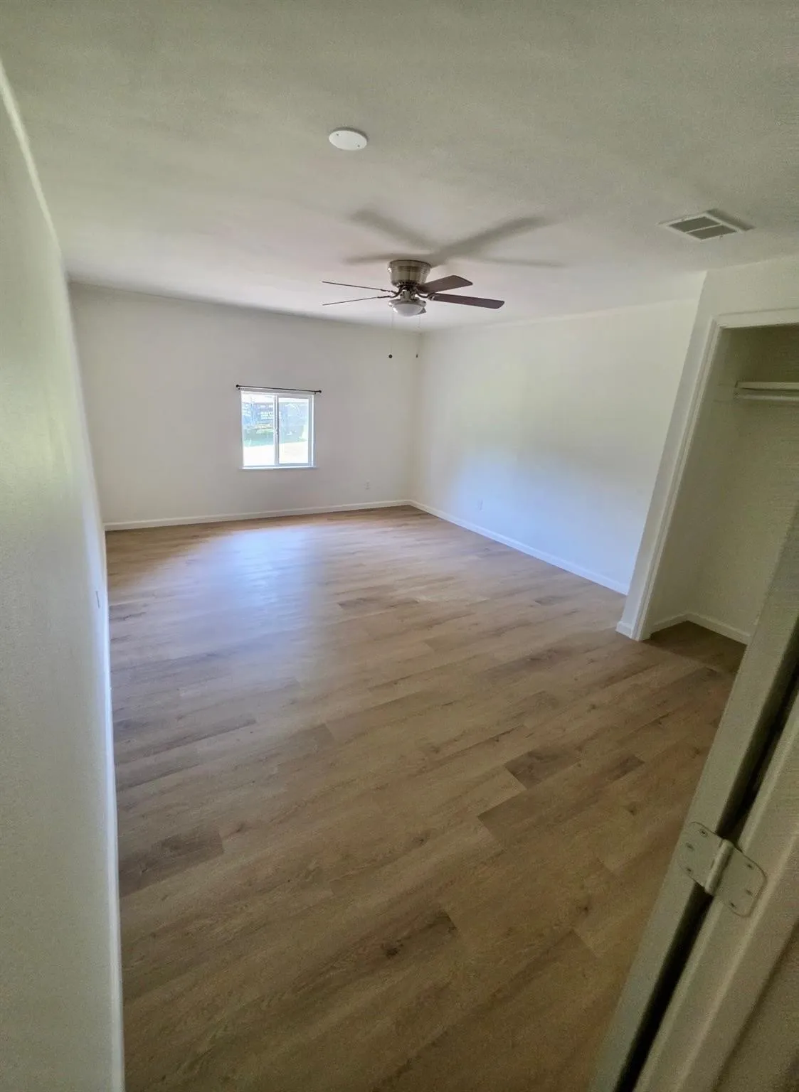 Single Family Residence For Rent in Franklin (TX) County , 208 Miller Street, Mount Vernon, Texas 75457, 3 Bedroom, 2 Bathroom, Garage spaces, 1,920 Sqft, built in 1960, mls#21383850, Real Estate Agent in Mount Vernon, Homes For Rent in Franklin (TX) county, Homes For Rent in Mount Vernon, Realtor in Mount Vernon Texas, Real Estate Brokerage Independent Realty Texas, Luminita Cordes Realtor