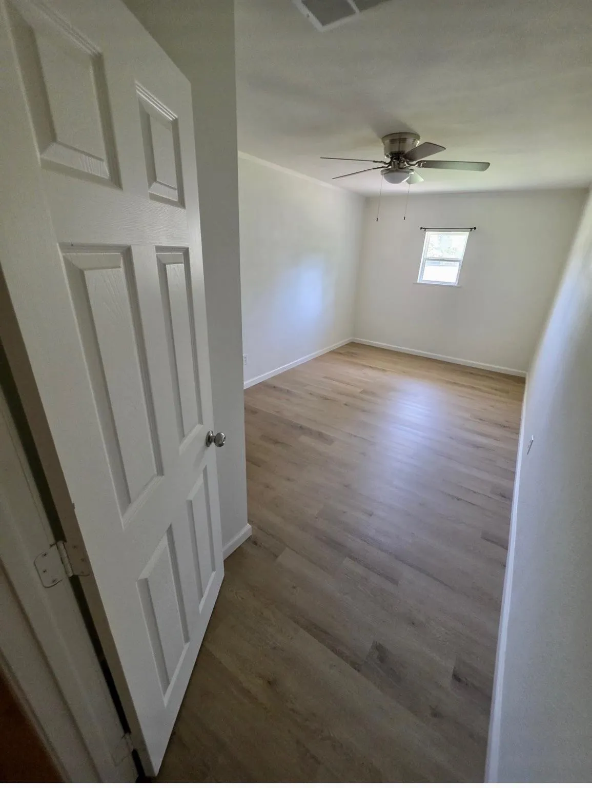 Single Family Residence For Rent in Franklin (TX) County , 208 Miller Street, Mount Vernon, Texas 75457, 3 Bedroom, 2 Bathroom, Garage spaces, 1,920 Sqft, built in 1960, mls#21383850, Real Estate Agent in Mount Vernon, Homes For Rent in Franklin (TX) county, Homes For Rent in Mount Vernon, Realtor in Mount Vernon Texas, Real Estate Brokerage Independent Realty Texas, Luminita Cordes Realtor