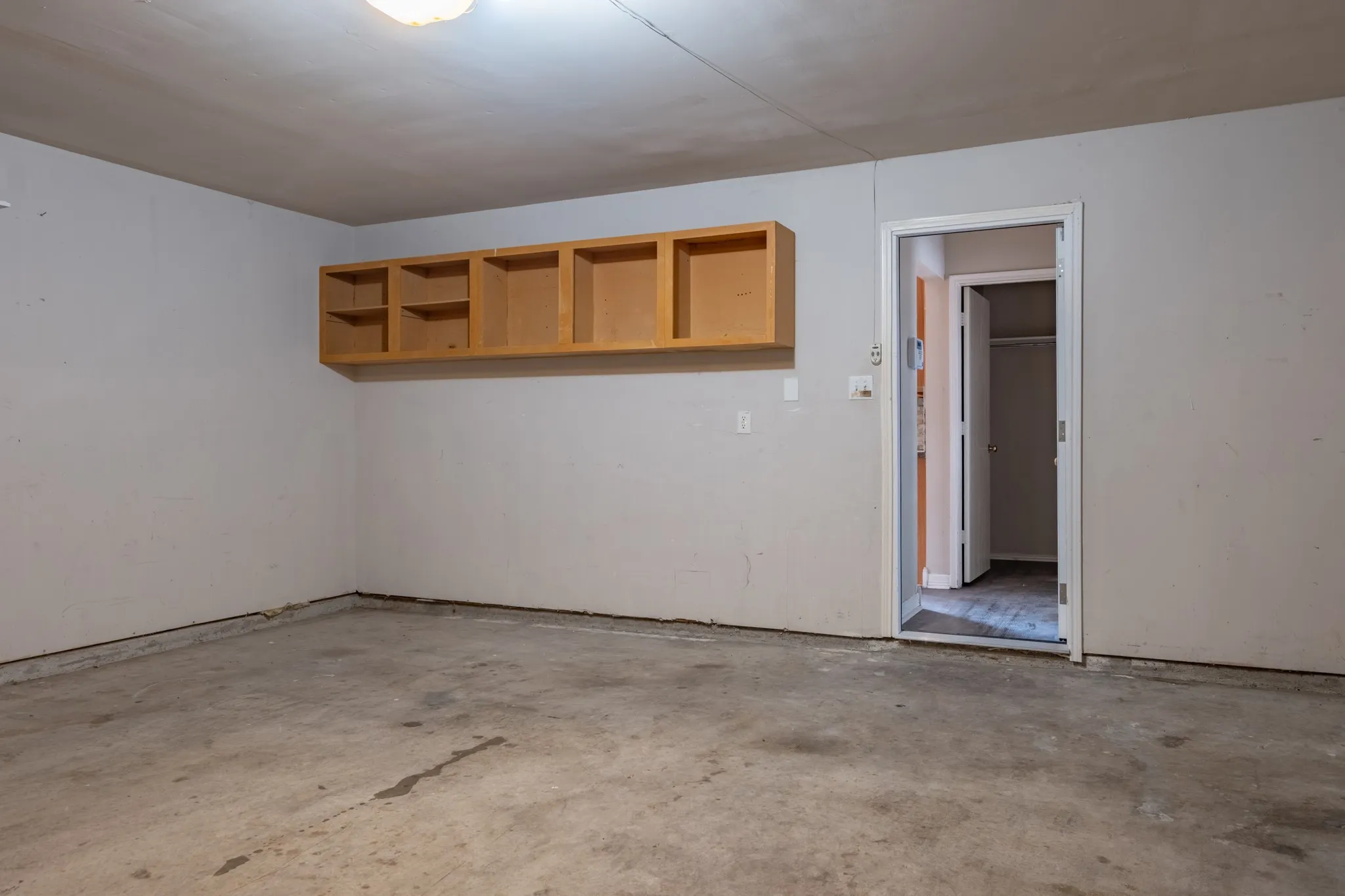 Single Family Residence For Sale in Tarrant County , 13249 Elmhurst Drive, Fort Worth, Texas 76244, 4 Bedroom, 3 Bathroom, 2 Garage spaces, 1,973 Sqft, built in 2002, mls#21384387, Real Estate Agent in Fort Worth, Homes For Sale in Tarrant county, Homes For Sale in Fort Worth, Realtor in Fort Worth Texas, Real Estate Brokerage Independent Realty Texas, Luminita Cordes Realtor