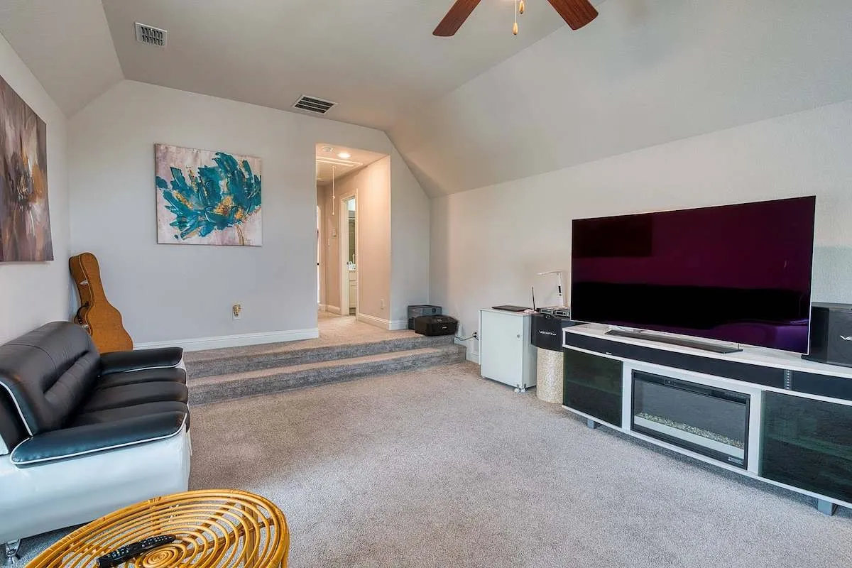 Single Family Residence For Sale in Tarrant County , 4616 Great Plains Way, Mansfield, Texas 76063, 5 Bedroom, 4 Bathroom, 3 Garage spaces, 3,700 Sqft, built in 2021, mls#21384364, Real Estate Agent in Mansfield, Homes For Sale in Tarrant county, Homes For Sale in Mansfield, Realtor in Mansfield Texas, Real Estate Brokerage Independent Realty Texas, Luminita Cordes Realtor