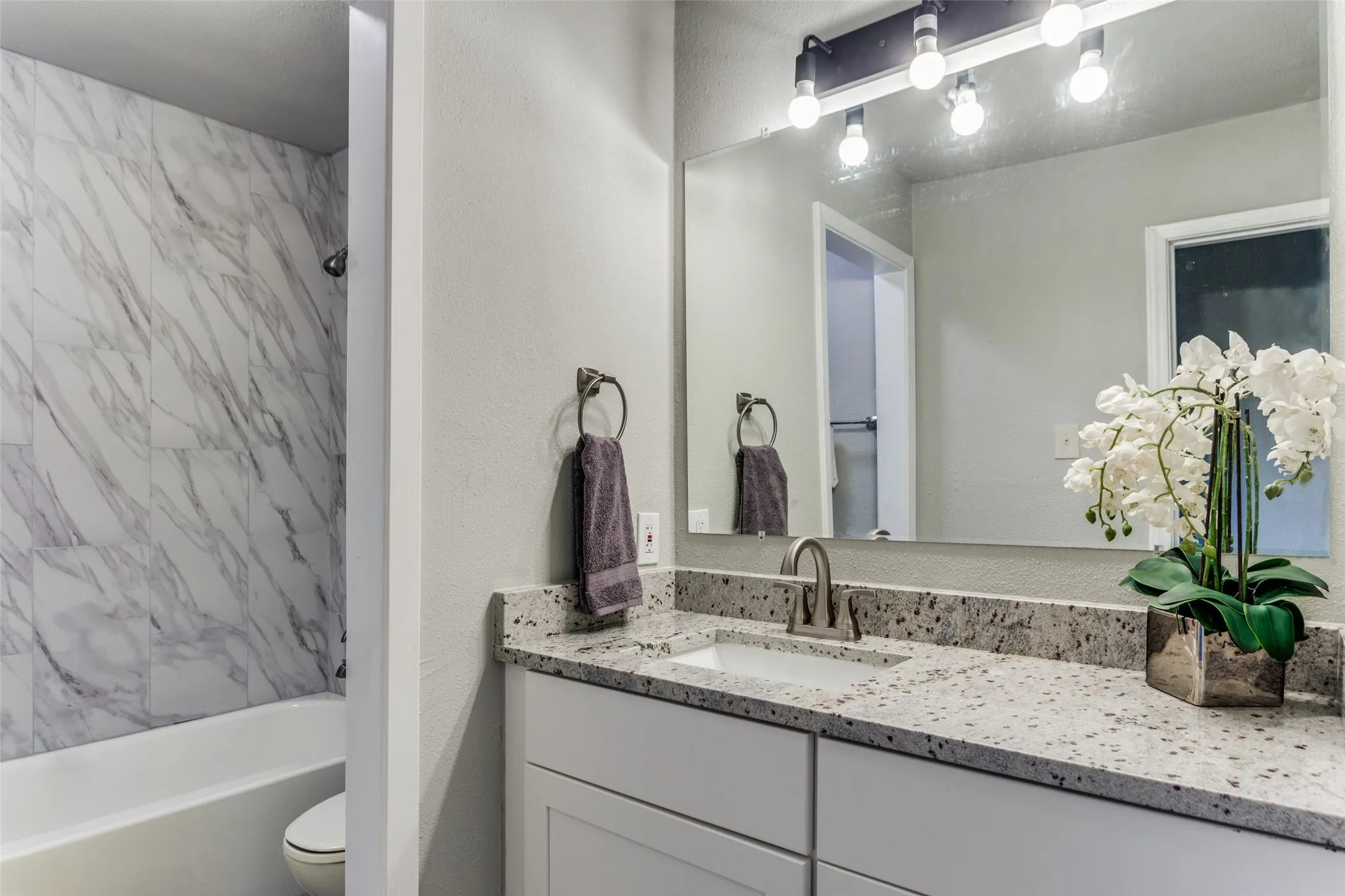 Single Family Residence For Sale in Tarrant County , 545 Panay Way Drive, Fort Worth, Texas 76108, 3 Bedroom, 2 Bathroom, 2 Garage spaces, 1,774 Sqft, built in 1978, mls#21384422, Real Estate Agent in Fort Worth, Homes For Sale in Tarrant county, Homes For Sale in Fort Worth, Realtor in Fort Worth Texas, Real Estate Brokerage Independent Realty Texas, Luminita Cordes Realtor