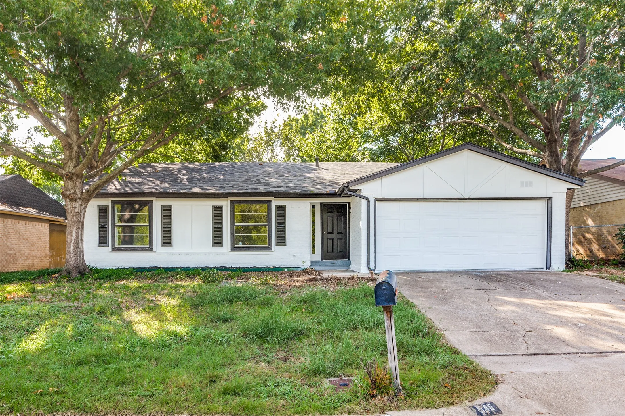 Single Family Residence For Sale in Tarrant County , 545 Panay Way Drive, Fort Worth, Texas 76108, 3 Bedroom, 2 Bathroom, 2 Garage spaces, 1,774 Sqft, built in 1978, mls#21384422, Real Estate Agent in Fort Worth, Homes For Sale in Tarrant county, Homes For Sale in Fort Worth, Realtor in Fort Worth Texas, Real Estate Brokerage Independent Realty Texas, Luminita Cordes Realtor