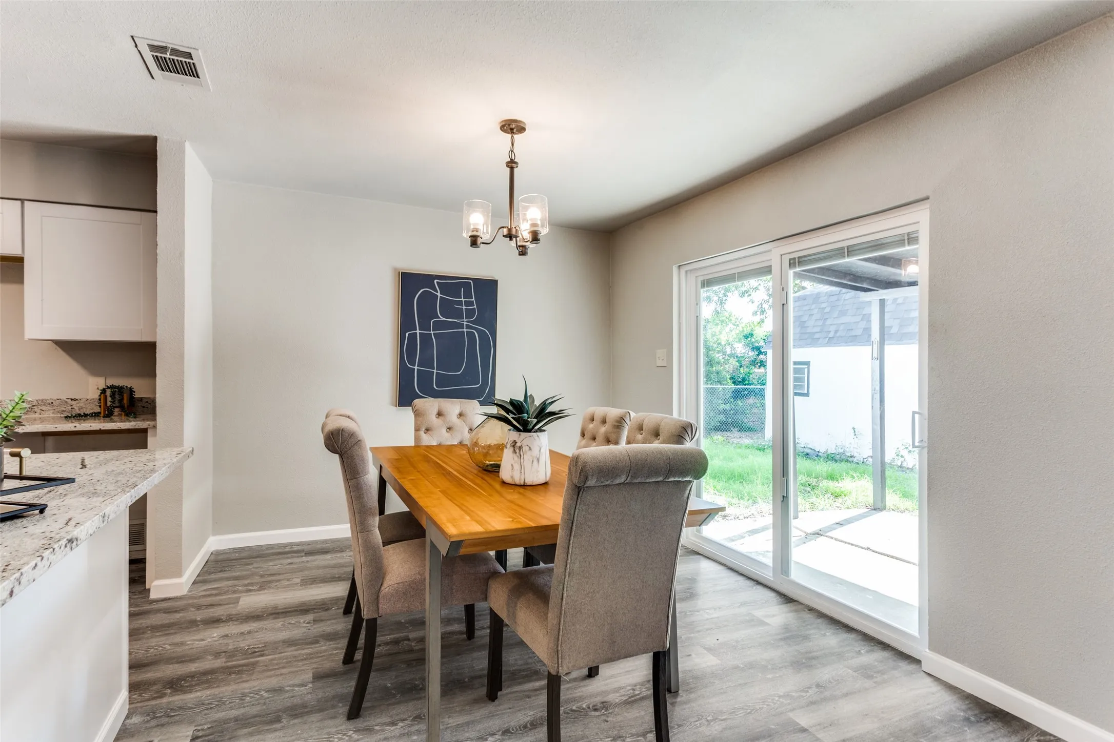 Single Family Residence For Sale in Tarrant County , 545 Panay Way Drive, Fort Worth, Texas 76108, 3 Bedroom, 2 Bathroom, 2 Garage spaces, 1,774 Sqft, built in 1978, mls#21384422, Real Estate Agent in Fort Worth, Homes For Sale in Tarrant county, Homes For Sale in Fort Worth, Realtor in Fort Worth Texas, Real Estate Brokerage Independent Realty Texas, Luminita Cordes Realtor