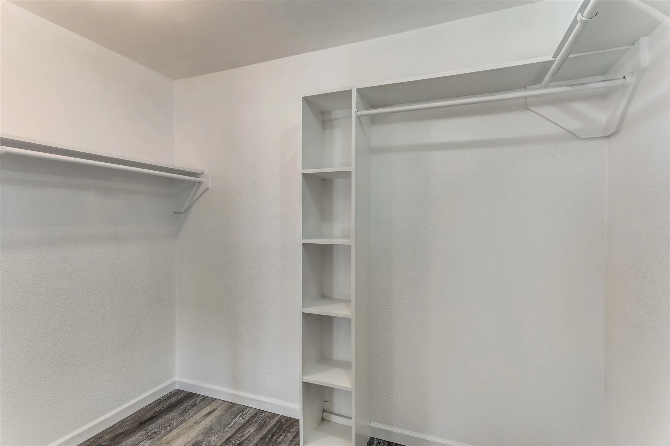 Single Family Residence For Sale in Tarrant County , 545 Panay Way Drive, Fort Worth, Texas 76108, 3 Bedroom, 2 Bathroom, 2 Garage spaces, 1,774 Sqft, built in 1978, mls#21384422, Real Estate Agent in Fort Worth, Homes For Sale in Tarrant county, Homes For Sale in Fort Worth, Realtor in Fort Worth Texas, Real Estate Brokerage Independent Realty Texas, Luminita Cordes Realtor