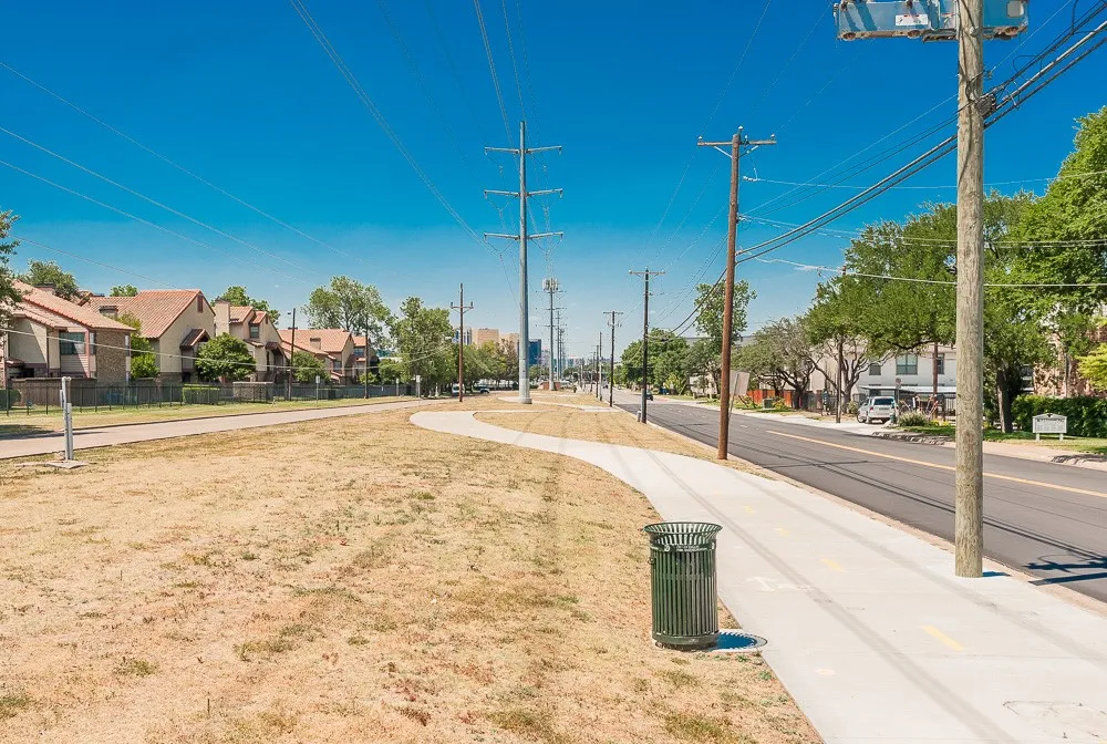 Condominium For Sale in Dallas County , 5757 E University Boulevard 27Y, Dallas, Texas 75206, 1 Bedroom, 2 Bathroom, Garage spaces, 768 Sqft, built in 1983, mls#21384372, Real Estate Agent in Dallas, Homes For Sale in Dallas county, Homes For Sale in Dallas, Realtor in Dallas Texas, Real Estate Brokerage Independent Realty Texas, Luminita Cordes Realtor