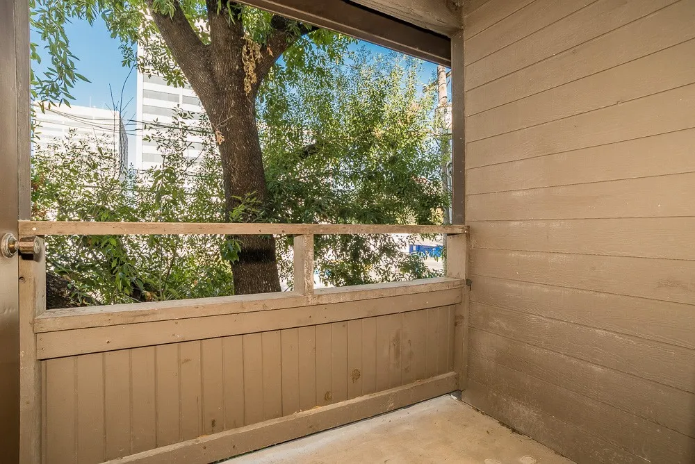 Condominium For Sale in Dallas County , 5757 E University Boulevard 27Y, Dallas, Texas 75206, 1 Bedroom, 2 Bathroom, Garage spaces, 768 Sqft, built in 1983, mls#21384372, Real Estate Agent in Dallas, Homes For Sale in Dallas county, Homes For Sale in Dallas, Realtor in Dallas Texas, Real Estate Brokerage Independent Realty Texas, Luminita Cordes Realtor