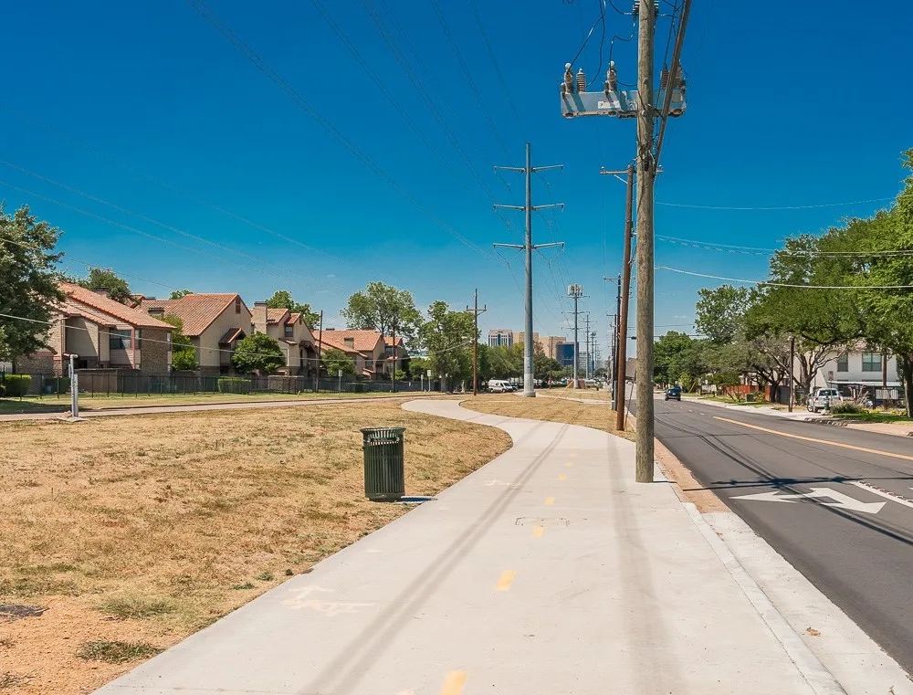 Condominium For Sale in Dallas County , 5757 E University Boulevard 27Y, Dallas, Texas 75206, 1 Bedroom, 2 Bathroom, Garage spaces, 768 Sqft, built in 1983, mls#21384372, Real Estate Agent in Dallas, Homes For Sale in Dallas county, Homes For Sale in Dallas, Realtor in Dallas Texas, Real Estate Brokerage Independent Realty Texas, Luminita Cordes Realtor