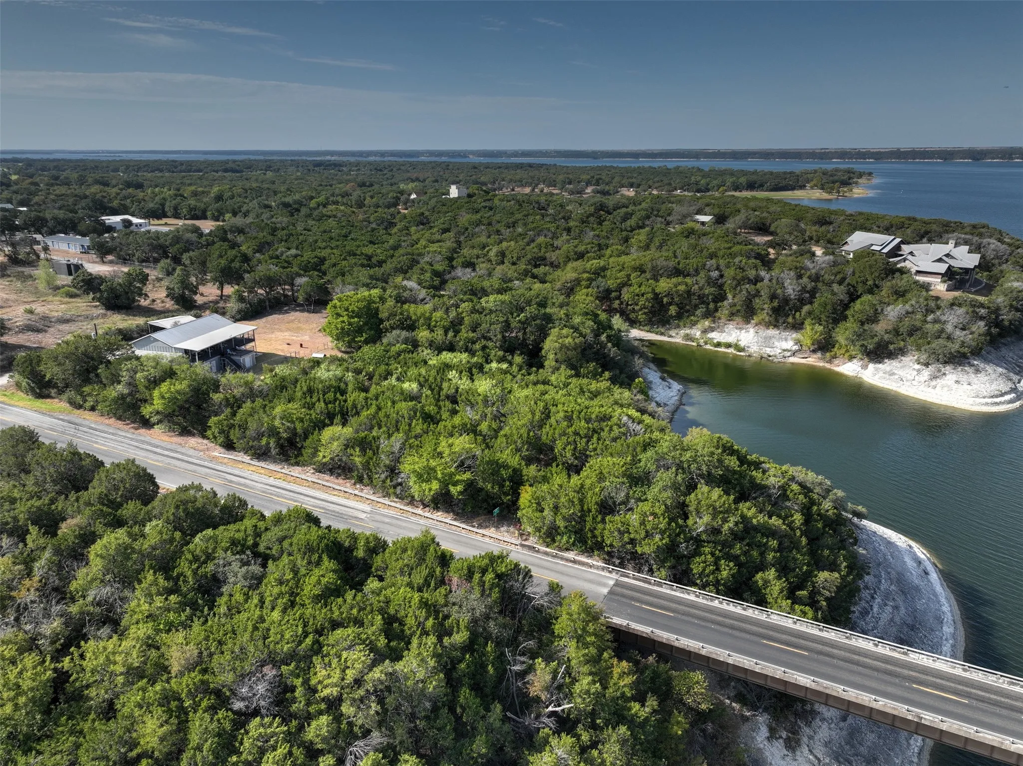 Single Family Residence For Sale in Hill County , 192 Fm 1713, Whitney, Texas 76692, 5 Bedroom, 3 Bathroom, 2 Garage spaces, 2,970 Sqft, built in 2004, mls#21384371, Real Estate Agent in Whitney, Homes For Sale in Hill county, Homes For Sale in Whitney, Realtor in Whitney Texas, Real Estate Brokerage Independent Realty Texas, Luminita Cordes Realtor