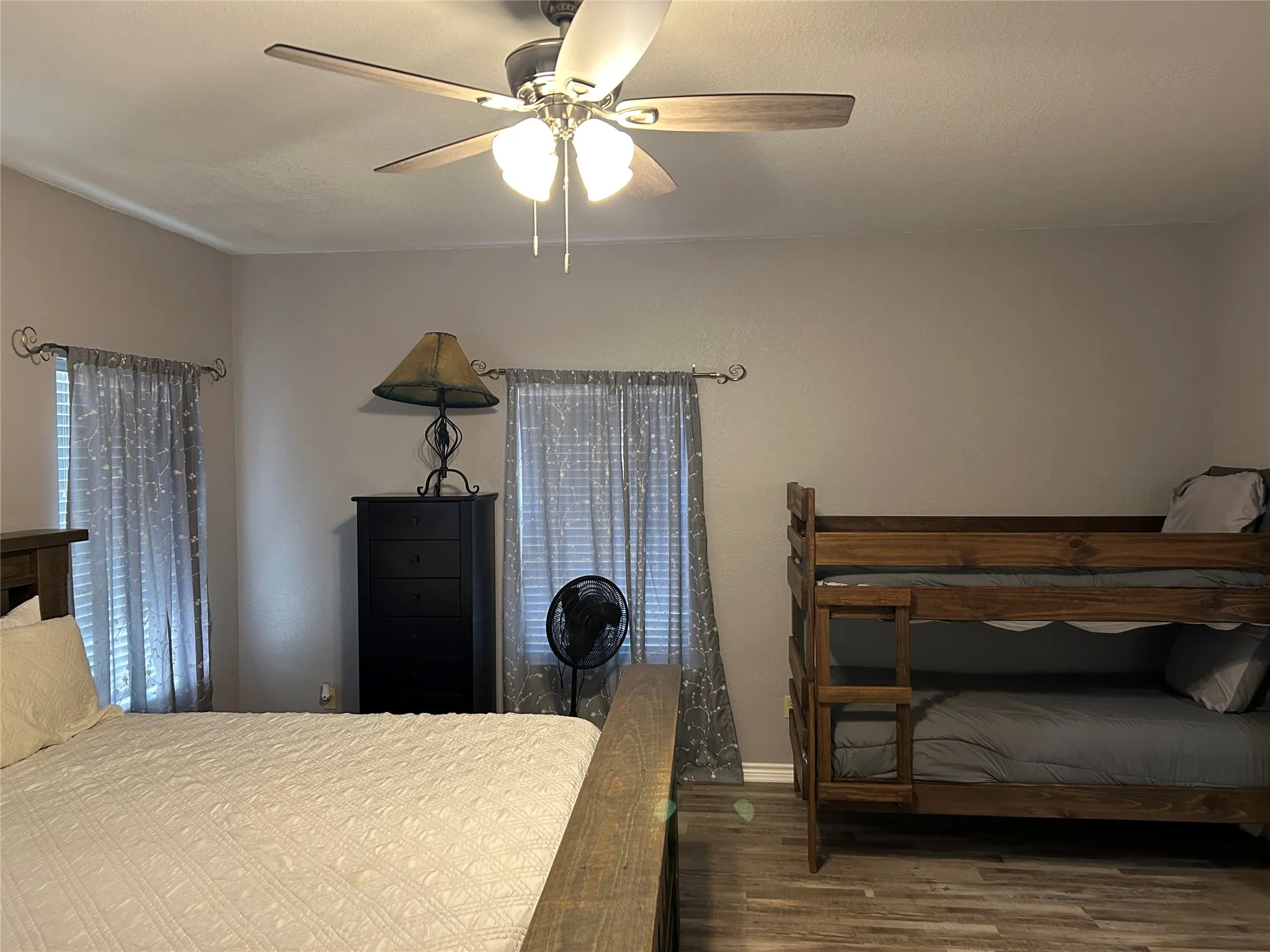 Single Family Residence For Sale in Hill County , 192 Fm 1713, Whitney, Texas 76692, 5 Bedroom, 3 Bathroom, 2 Garage spaces, 2,970 Sqft, built in 2004, mls#21384371, Real Estate Agent in Whitney, Homes For Sale in Hill county, Homes For Sale in Whitney, Realtor in Whitney Texas, Real Estate Brokerage Independent Realty Texas, Luminita Cordes Realtor