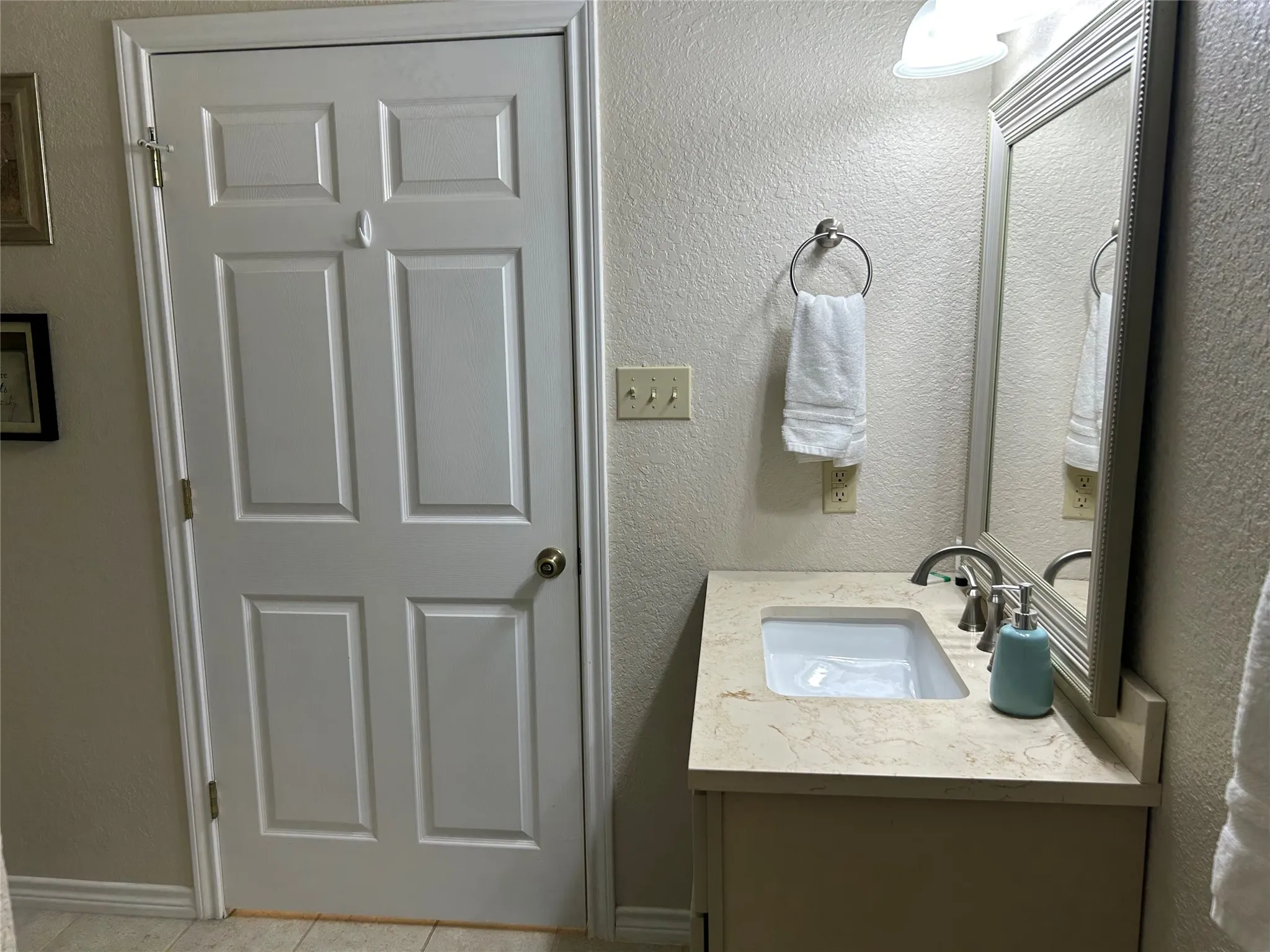 Single Family Residence For Sale in Hill County , 192 Fm 1713, Whitney, Texas 76692, 5 Bedroom, 3 Bathroom, 2 Garage spaces, 2,970 Sqft, built in 2004, mls#21384371, Real Estate Agent in Whitney, Homes For Sale in Hill county, Homes For Sale in Whitney, Realtor in Whitney Texas, Real Estate Brokerage Independent Realty Texas, Luminita Cordes Realtor