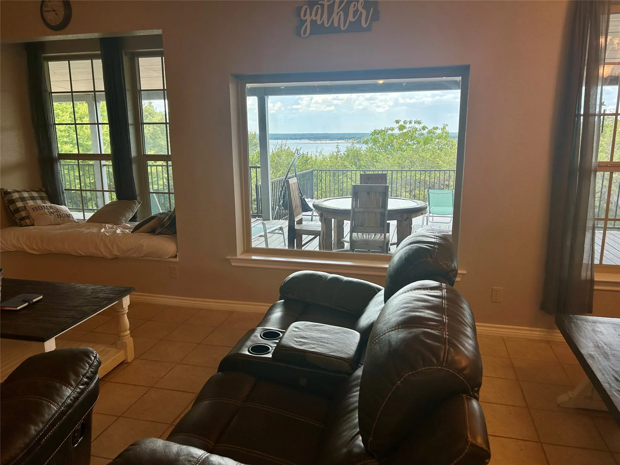 Single Family Residence For Sale in Hill County , 192 Fm 1713, Whitney, Texas 76692, 5 Bedroom, 3 Bathroom, 2 Garage spaces, 2,970 Sqft, built in 2004, mls#21384371, Real Estate Agent in Whitney, Homes For Sale in Hill county, Homes For Sale in Whitney, Realtor in Whitney Texas, Real Estate Brokerage Independent Realty Texas, Luminita Cordes Realtor