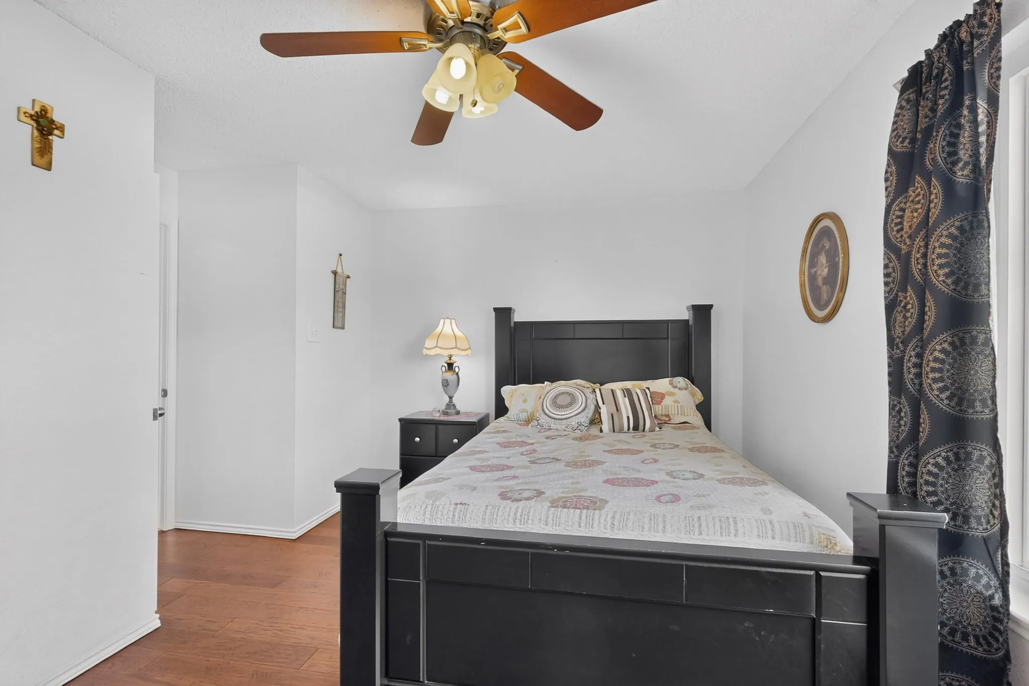 Single Family Residence For Sale in Hood County , 613 Overhill Road, Granbury, Texas 76048, 3 Bedroom, 2 Bathroom, 2 Garage spaces, 1,535 Sqft, built in 1988, mls#21383076, Real Estate Agent in Granbury, Homes For Sale in Hood county, Homes For Sale in Granbury, Realtor in Granbury Texas, Real Estate Brokerage Independent Realty Texas, Luminita Cordes Realtor