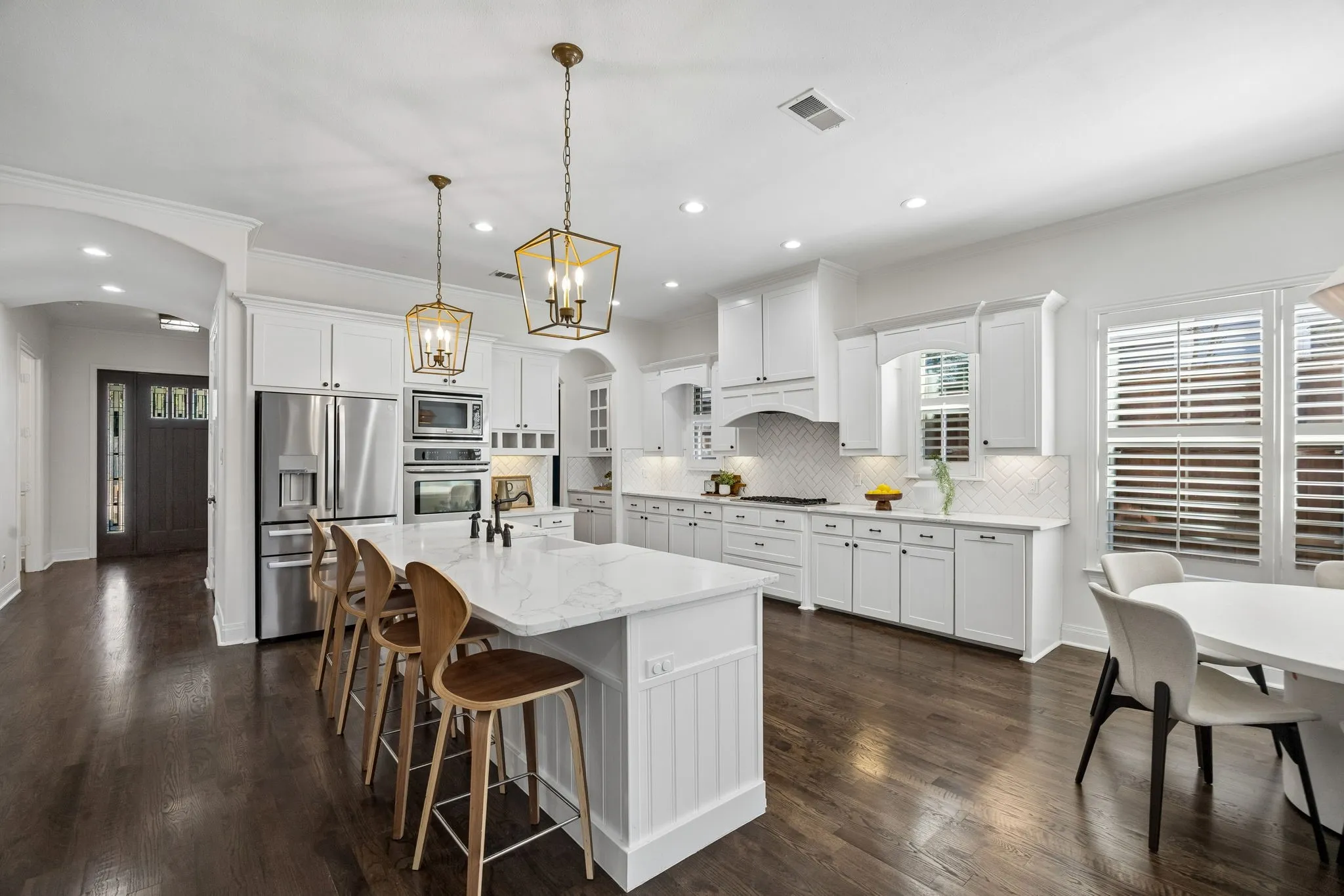 Single Family Residence For Sale in Dallas County , 5202 Miller Avenue, Dallas, Texas 75206, 3 Bedroom, 3 Bathroom, 2 Garage spaces, 2,882 Sqft, built in 2009, mls#21384051, Real Estate Agent in Dallas, Homes For Sale in Dallas county, Homes For Sale in Dallas, Realtor in Dallas Texas, Real Estate Brokerage Independent Realty Texas, Luminita Cordes Realtor