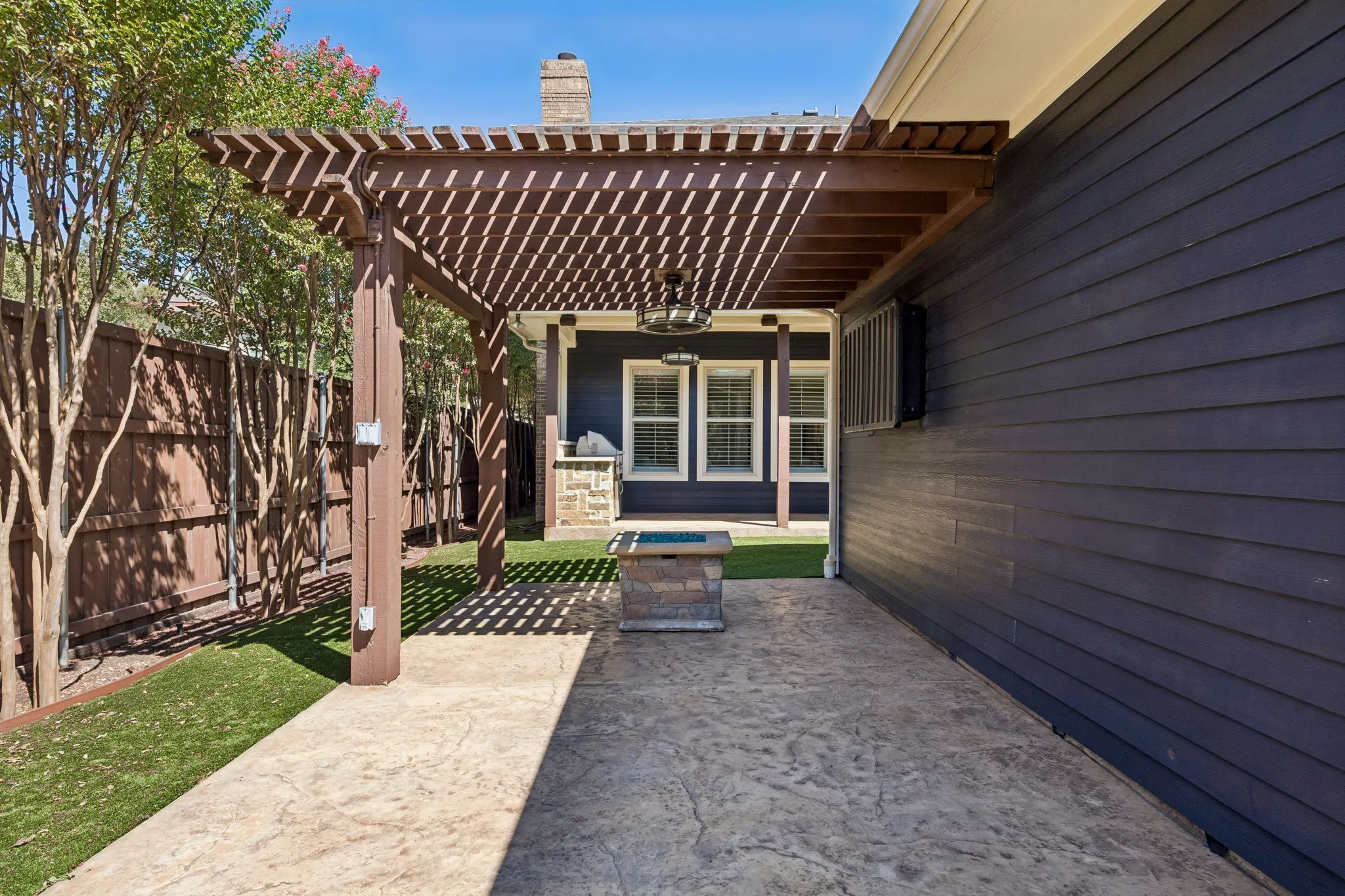 Single Family Residence For Sale in Dallas County , 5202 Miller Avenue, Dallas, Texas 75206, 3 Bedroom, 3 Bathroom, 2 Garage spaces, 2,882 Sqft, built in 2009, mls#21384051, Real Estate Agent in Dallas, Homes For Sale in Dallas county, Homes For Sale in Dallas, Realtor in Dallas Texas, Real Estate Brokerage Independent Realty Texas, Luminita Cordes Realtor