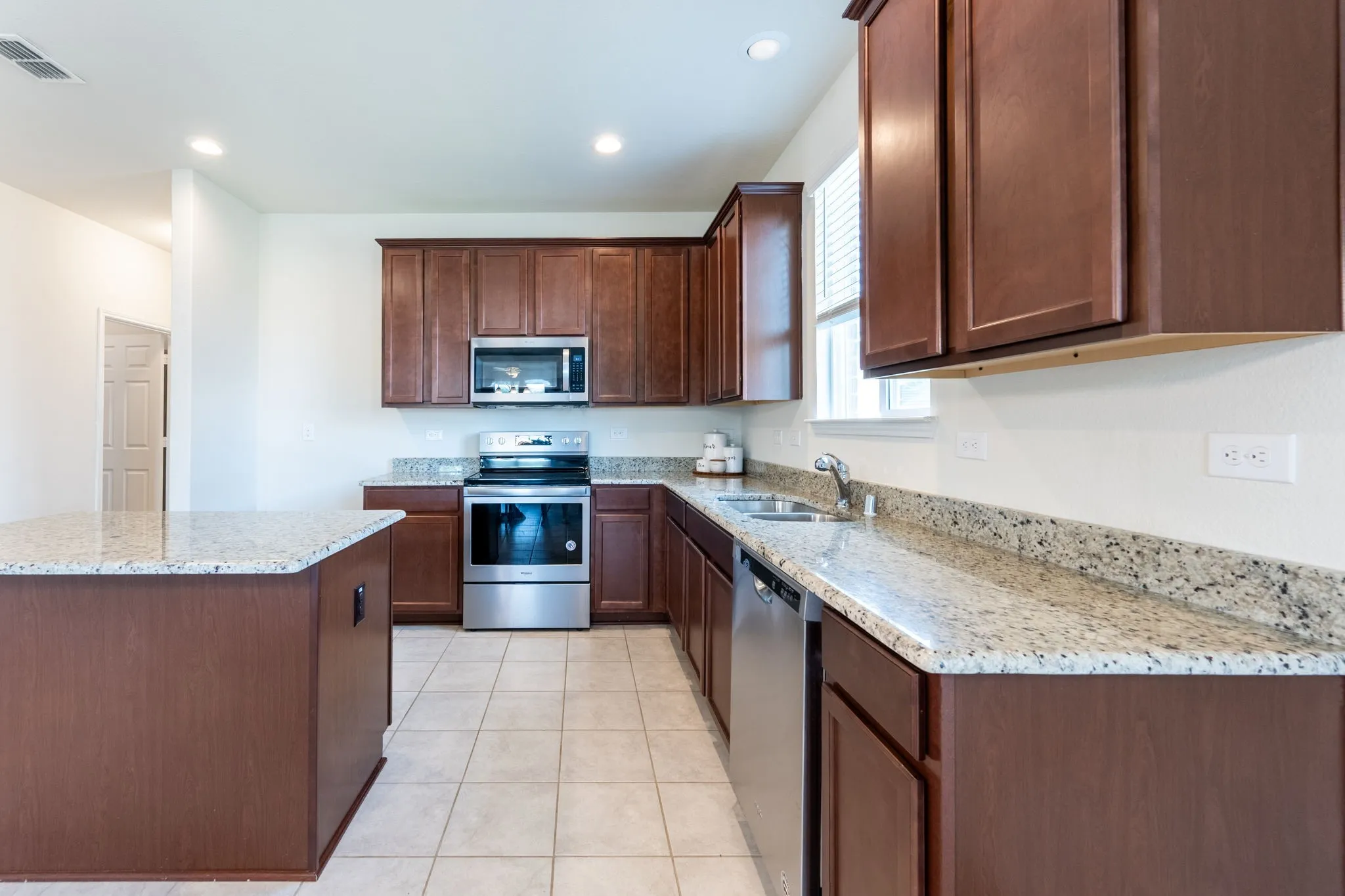 Single Family Residence For Rent in Rockwall County , 315 Citrus Drive, Fate, Texas 75189, 3 Bedroom, 2 Bathroom, 2 Garage spaces, 1,771 Sqft, built in 2019, mls#21384404, Real Estate Agent in Fate, Homes For Rent in Rockwall county, Homes For Rent in Fate, Realtor in Fate Texas, Real Estate Brokerage Independent Realty Texas, Luminita Cordes Realtor