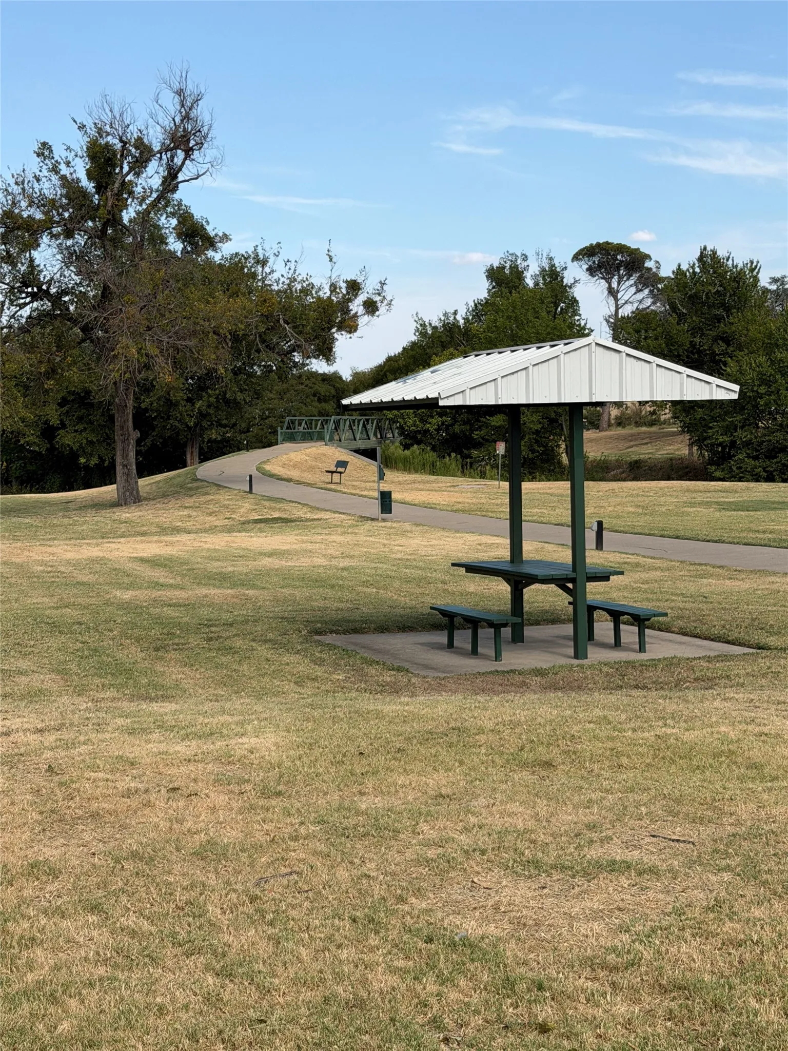 Single Family Residence For Sale in Parker County , 521 N Avenue E, Springtown, Texas 76082, 3 Bedroom, 2 Bathroom, 2 Garage spaces, 1,597 Sqft, built in 2002, mls#21384281, Real Estate Agent in Springtown, Homes For Sale in Parker county, Homes For Sale in Springtown, Realtor in Springtown Texas, Real Estate Brokerage Independent Realty Texas, Luminita Cordes Realtor