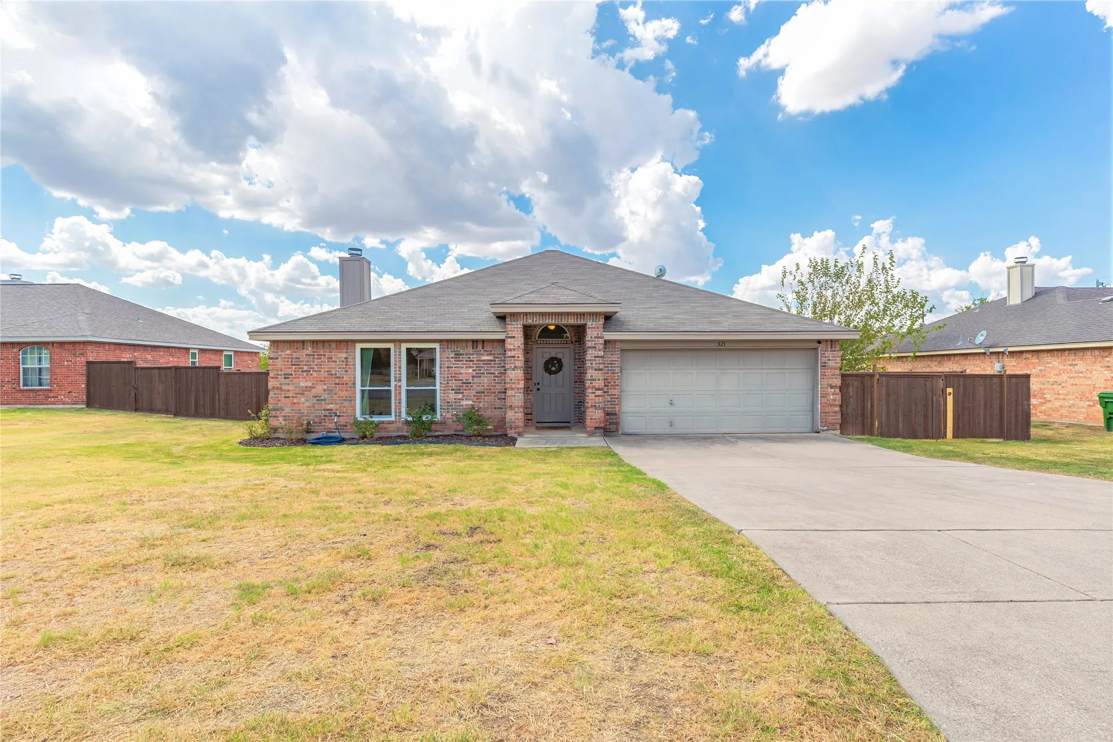 Single Family Residence For Sale in Parker County , 521 N Avenue E, Springtown, Texas 76082, 3 Bedroom, 2 Bathroom, 2 Garage spaces, 1,597 Sqft, built in 2002, mls#21384281, Real Estate Agent in Springtown, Homes For Sale in Parker county, Homes For Sale in Springtown, Realtor in Springtown Texas, Real Estate Brokerage Independent Realty Texas, Luminita Cordes Realtor