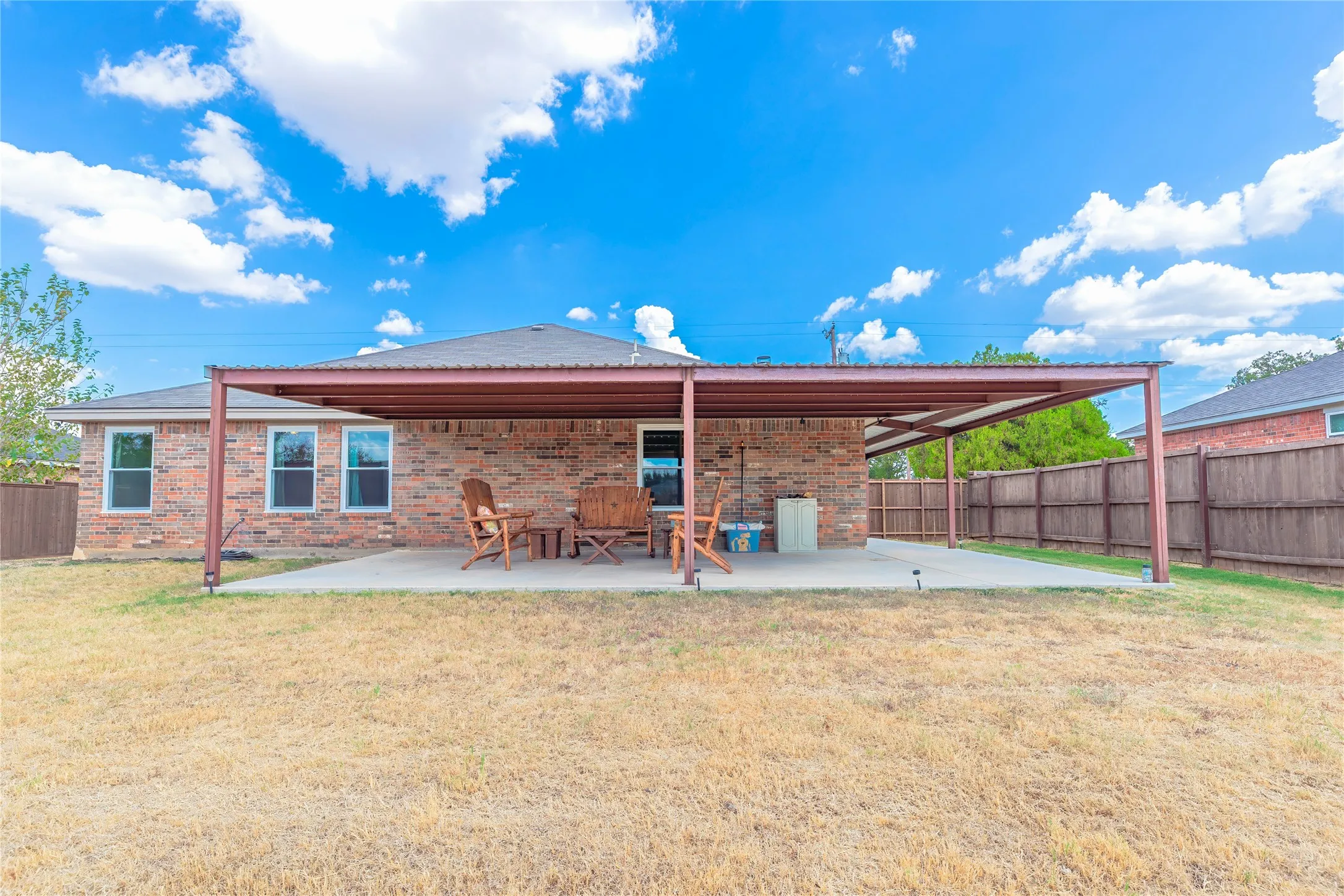 Single Family Residence For Sale in Parker County , 521 N Avenue E, Springtown, Texas 76082, 3 Bedroom, 2 Bathroom, 2 Garage spaces, 1,597 Sqft, built in 2002, mls#21384281, Real Estate Agent in Springtown, Homes For Sale in Parker county, Homes For Sale in Springtown, Realtor in Springtown Texas, Real Estate Brokerage Independent Realty Texas, Luminita Cordes Realtor