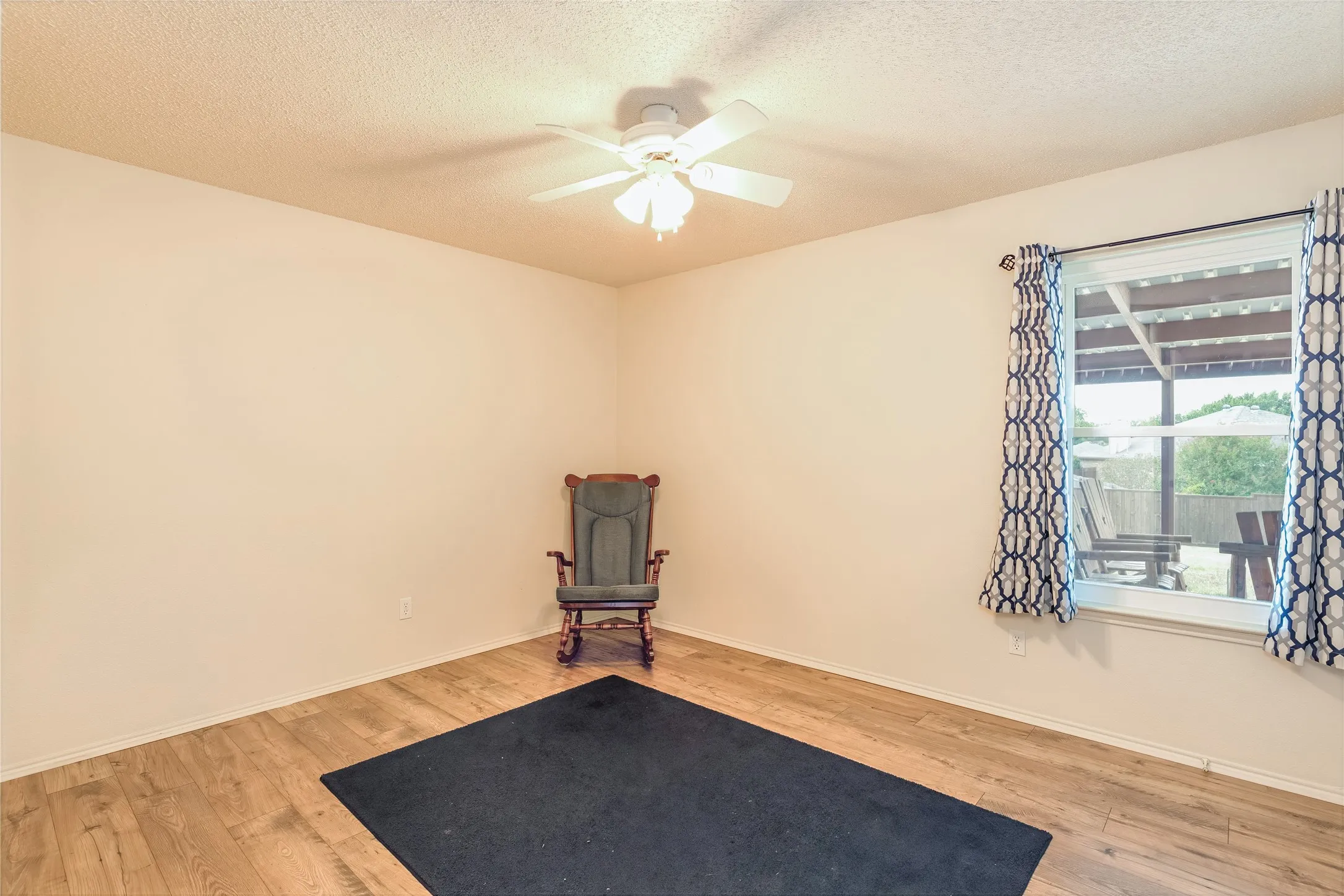 Single Family Residence For Sale in Parker County , 521 N Avenue E, Springtown, Texas 76082, 3 Bedroom, 2 Bathroom, 2 Garage spaces, 1,597 Sqft, built in 2002, mls#21384281, Real Estate Agent in Springtown, Homes For Sale in Parker county, Homes For Sale in Springtown, Realtor in Springtown Texas, Real Estate Brokerage Independent Realty Texas, Luminita Cordes Realtor