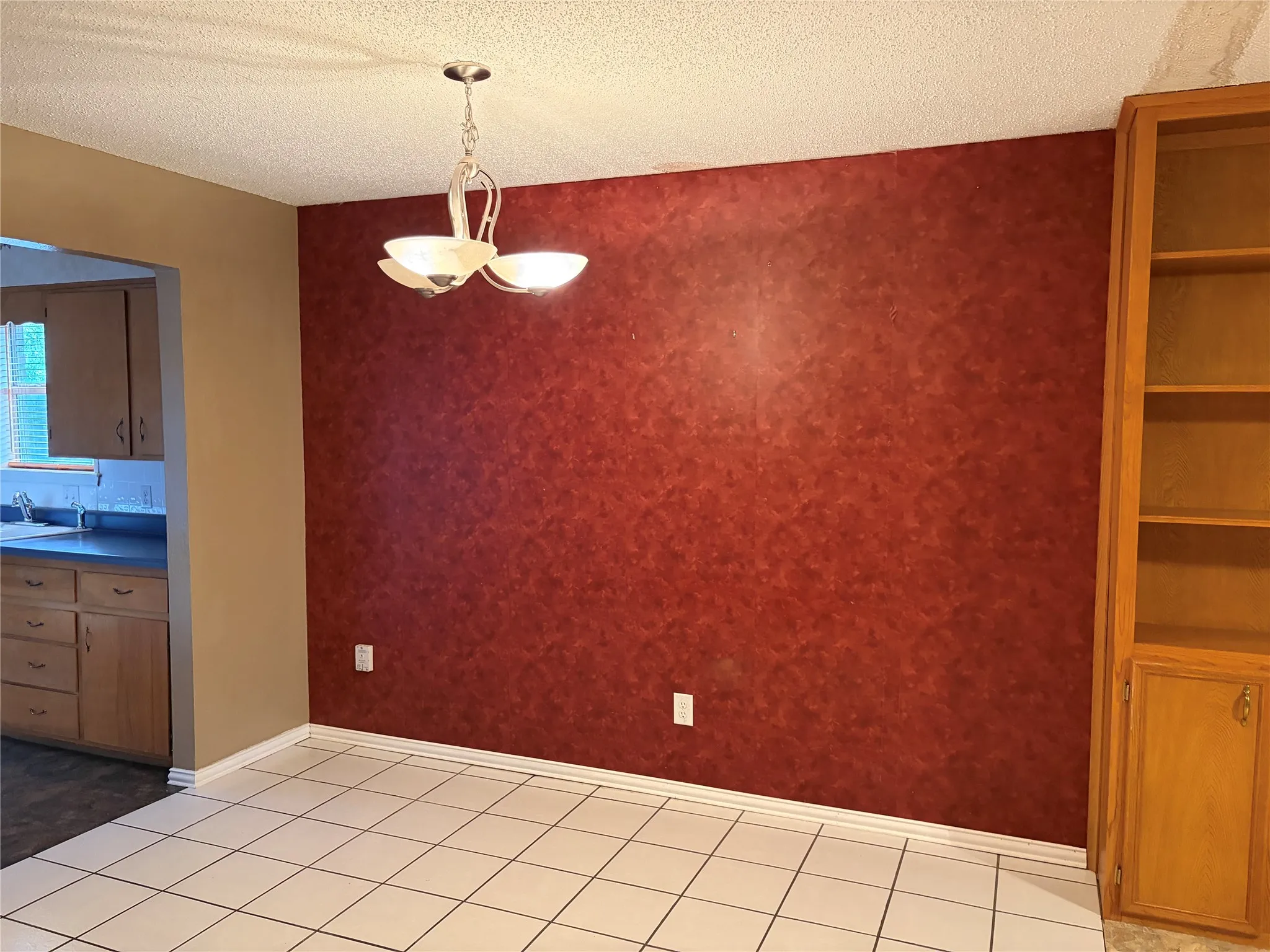 Duplex For Rent in Taylor County , 3325 S 15th Street, Abilene, Texas 79605, 2 Bedroom, 2 Bathroom, Garage spaces, 1,261 Sqft, built in 1971, mls#21384440, Real Estate Agent in Abilene, Homes For Rent in Taylor county, Homes For Rent in Abilene, Realtor in Abilene Texas, Real Estate Brokerage Independent Realty Texas, Luminita Cordes Realtor