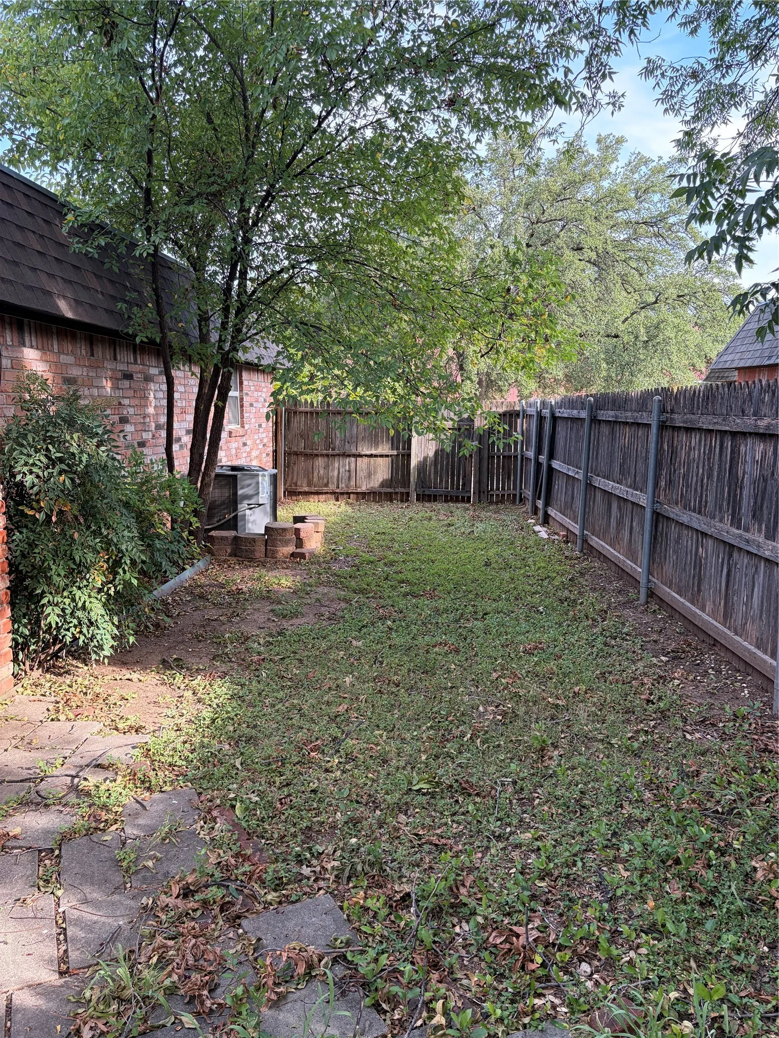 Duplex For Rent in Taylor County , 3325 S 15th Street, Abilene, Texas 79605, 2 Bedroom, 2 Bathroom, Garage spaces, 1,261 Sqft, built in 1971, mls#21384440, Real Estate Agent in Abilene, Homes For Rent in Taylor county, Homes For Rent in Abilene, Realtor in Abilene Texas, Real Estate Brokerage Independent Realty Texas, Luminita Cordes Realtor