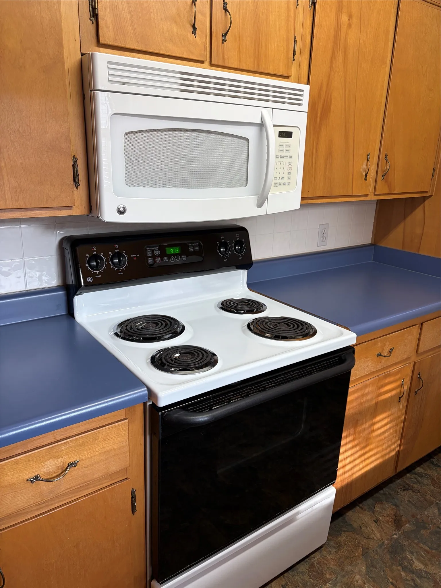 Duplex For Rent in Taylor County , 3325 S 15th Street, Abilene, Texas 79605, 2 Bedroom, 2 Bathroom, Garage spaces, 1,261 Sqft, built in 1971, mls#21384440, Real Estate Agent in Abilene, Homes For Rent in Taylor county, Homes For Rent in Abilene, Realtor in Abilene Texas, Real Estate Brokerage Independent Realty Texas, Luminita Cordes Realtor