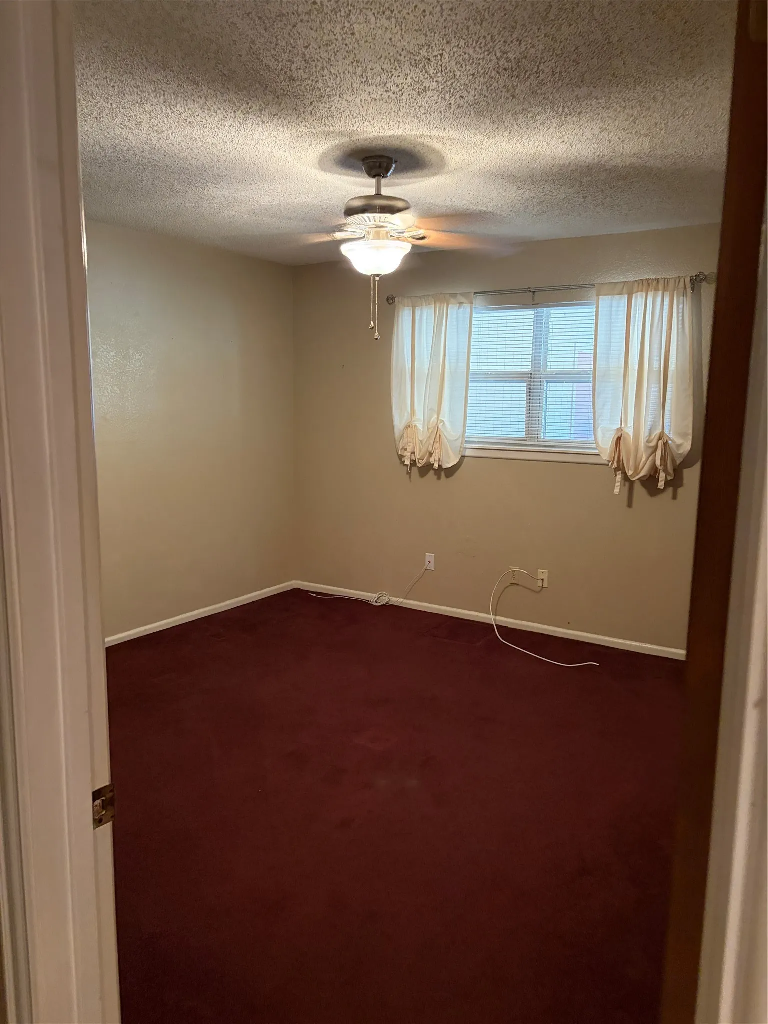 Duplex For Rent in Taylor County , 3325 S 15th Street, Abilene, Texas 79605, 2 Bedroom, 2 Bathroom, Garage spaces, 1,261 Sqft, built in 1971, mls#21384440, Real Estate Agent in Abilene, Homes For Rent in Taylor county, Homes For Rent in Abilene, Realtor in Abilene Texas, Real Estate Brokerage Independent Realty Texas, Luminita Cordes Realtor