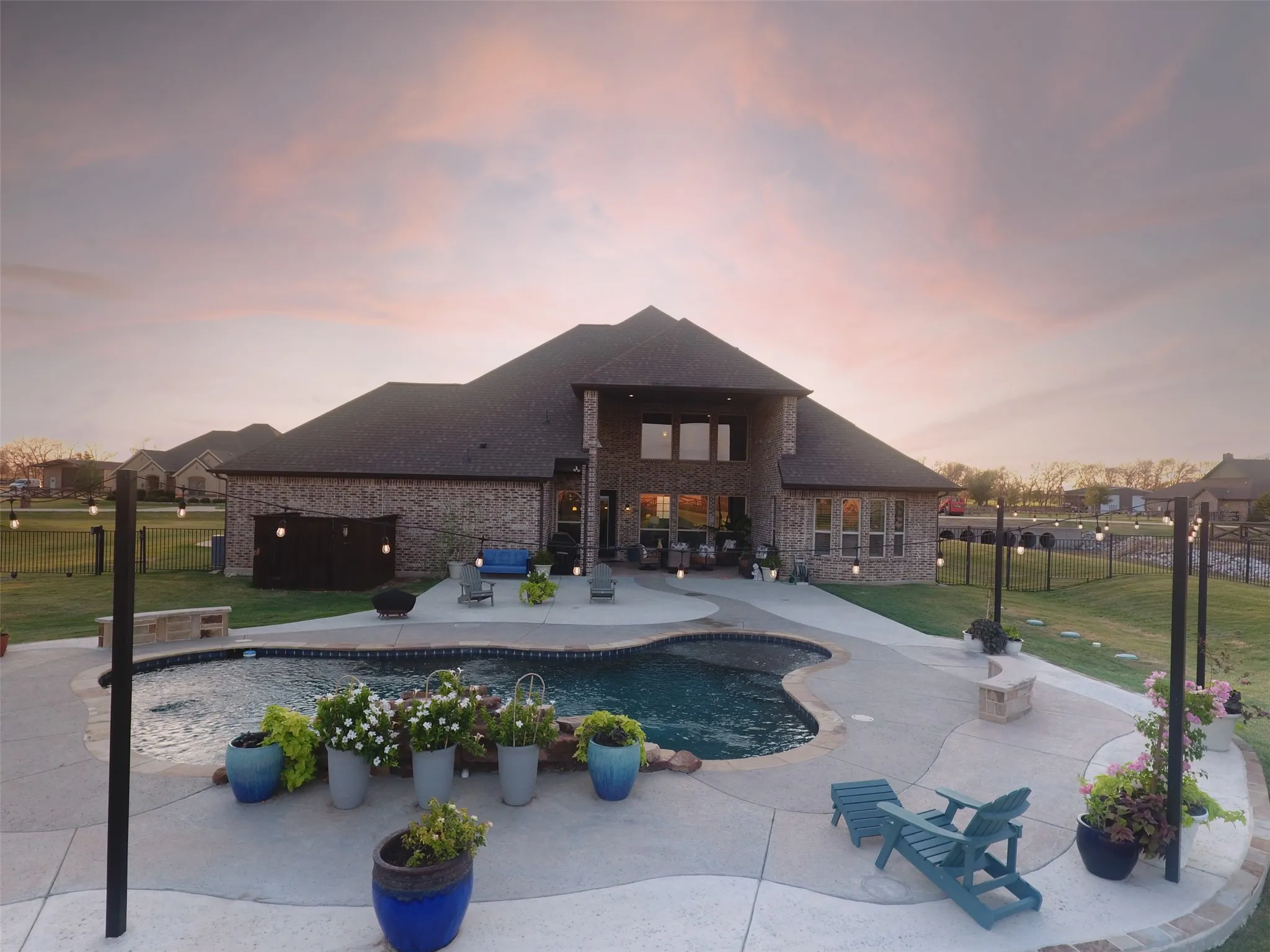 Single Family Residence For Sale in Denton County , 9411 Tay Lane, Justin, Texas 76247, 5 Bedroom, 7 Bathroom, 3 Garage spaces, 5,083 Sqft, built in 2015, mls#21380087, Real Estate Agent in Justin, Homes For Sale in Denton county, Homes For Sale in Justin, Realtor in Justin Texas, Real Estate Brokerage Independent Realty Texas, Luminita Cordes Realtor